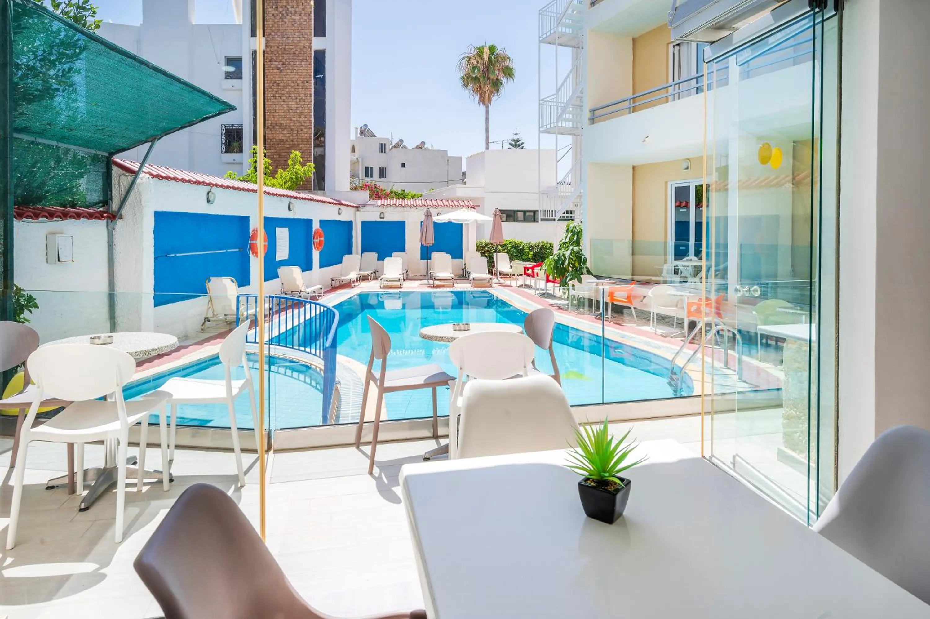 Swimming pool in Hotel Koala