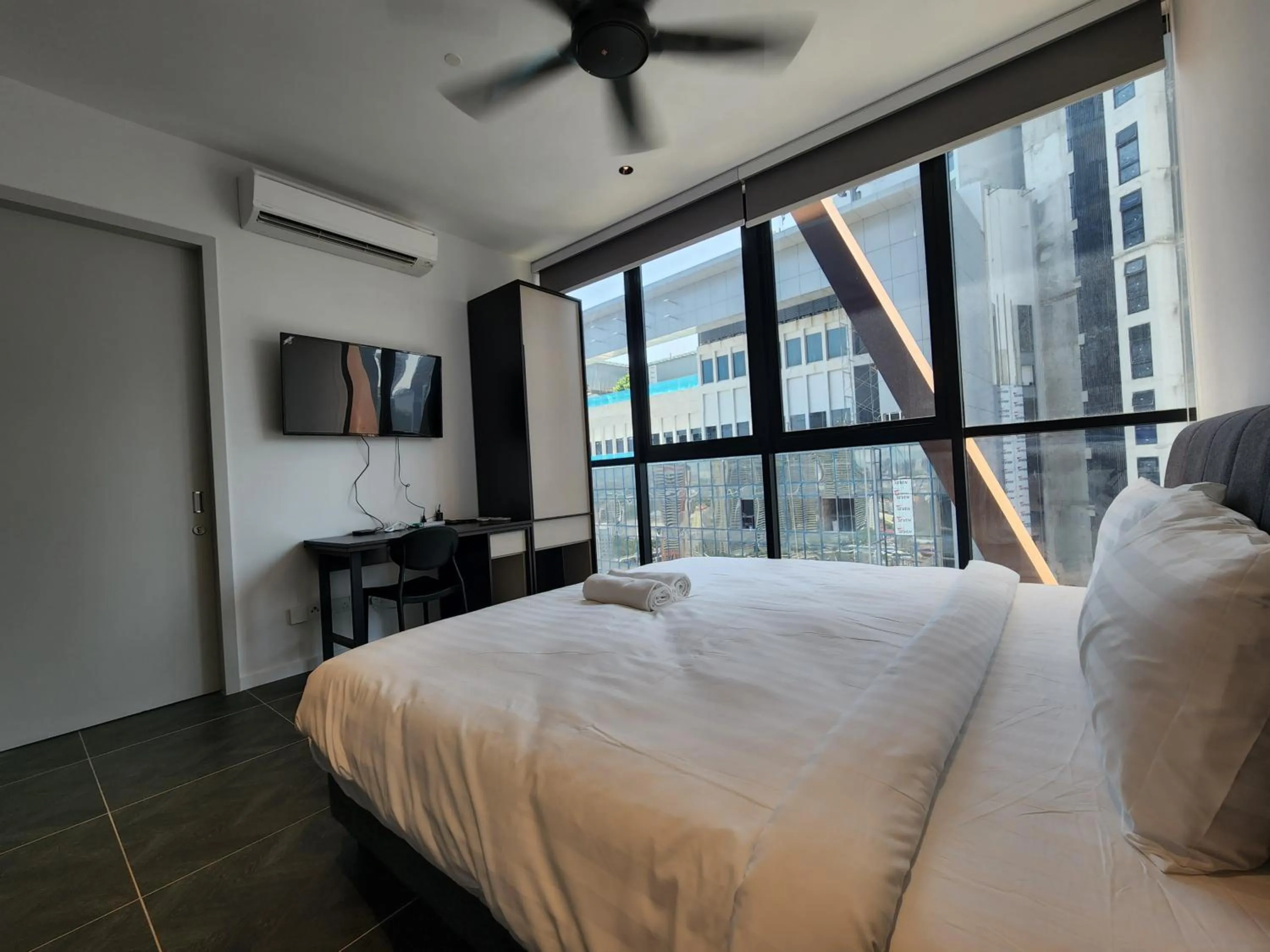 Bed in Infini Suites@ Scarletz Suites KLCC