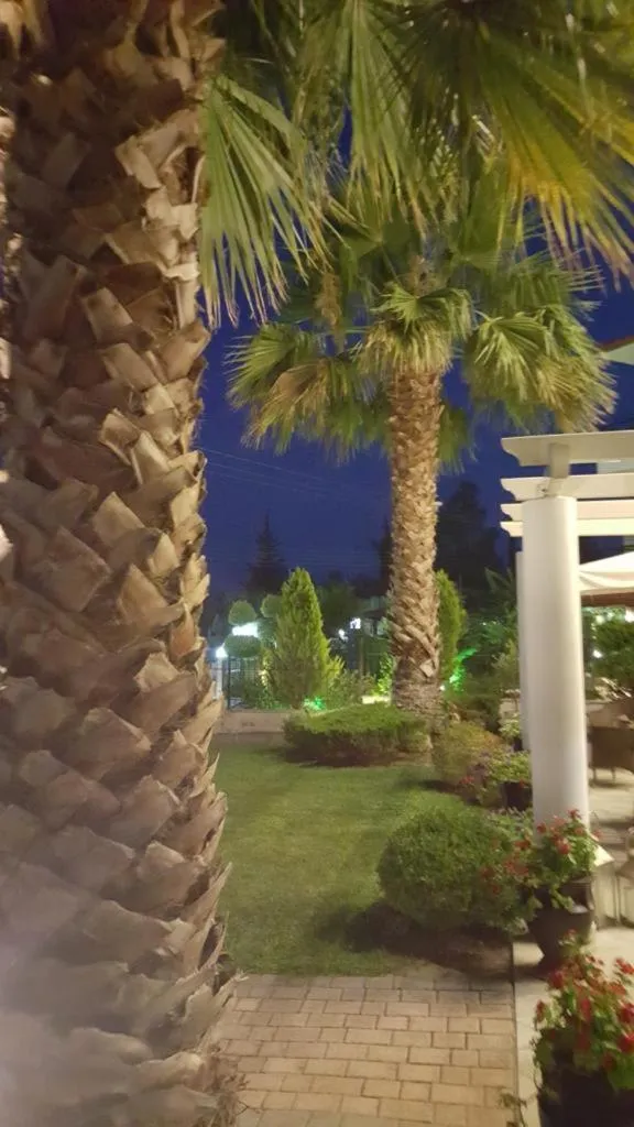 SUN RESIDENCE Exclusive Seaside Suites