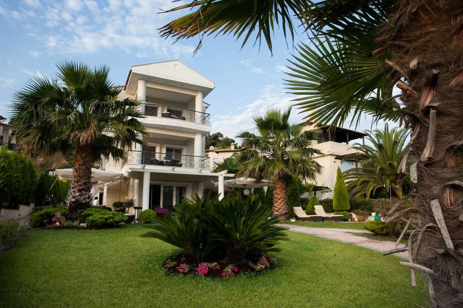 Property building in SUN RESIDENCE Exclusive Seaside Suites