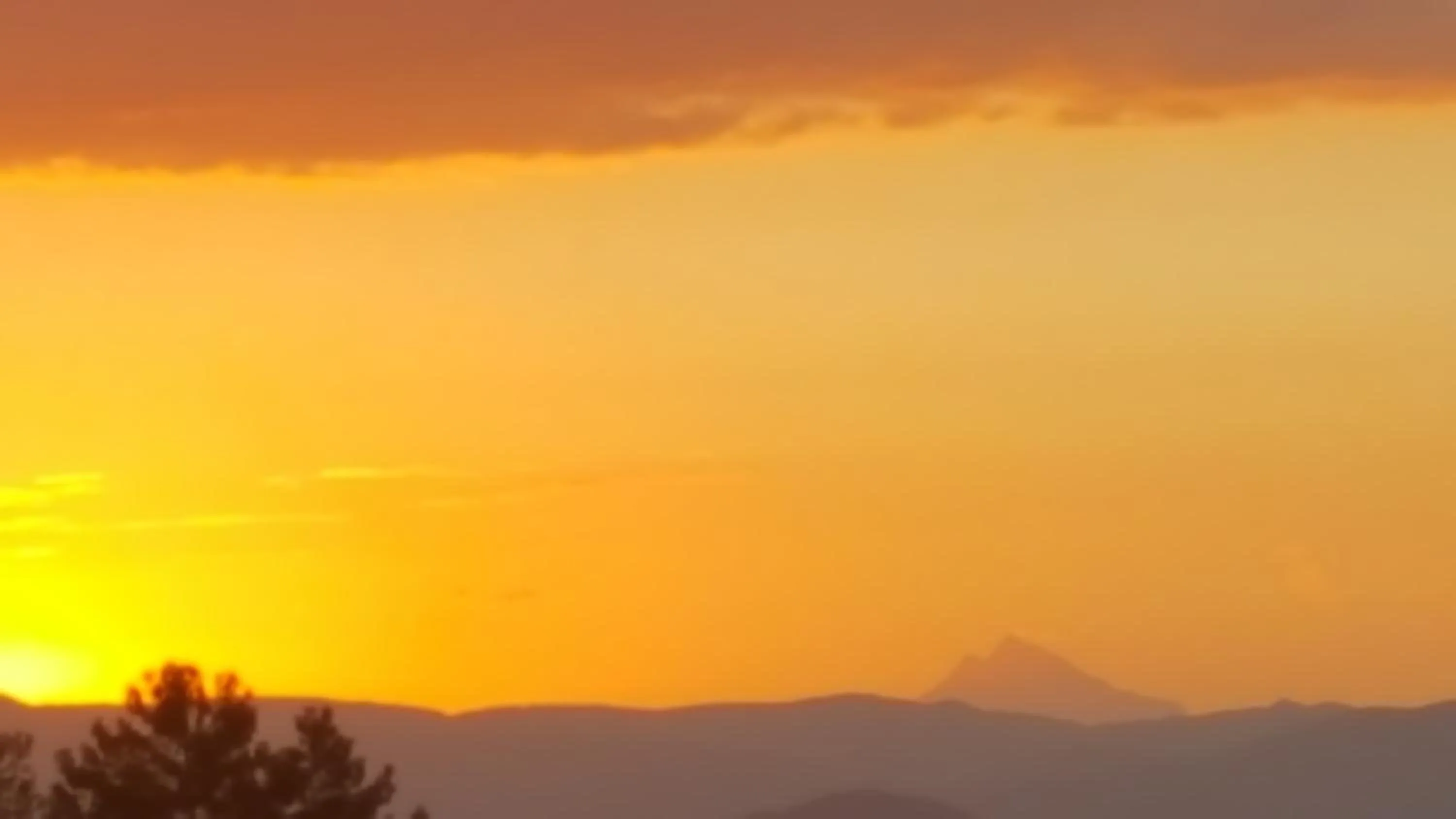 Sunrise in SUN RESIDENCE Exclusive Seaside Suites