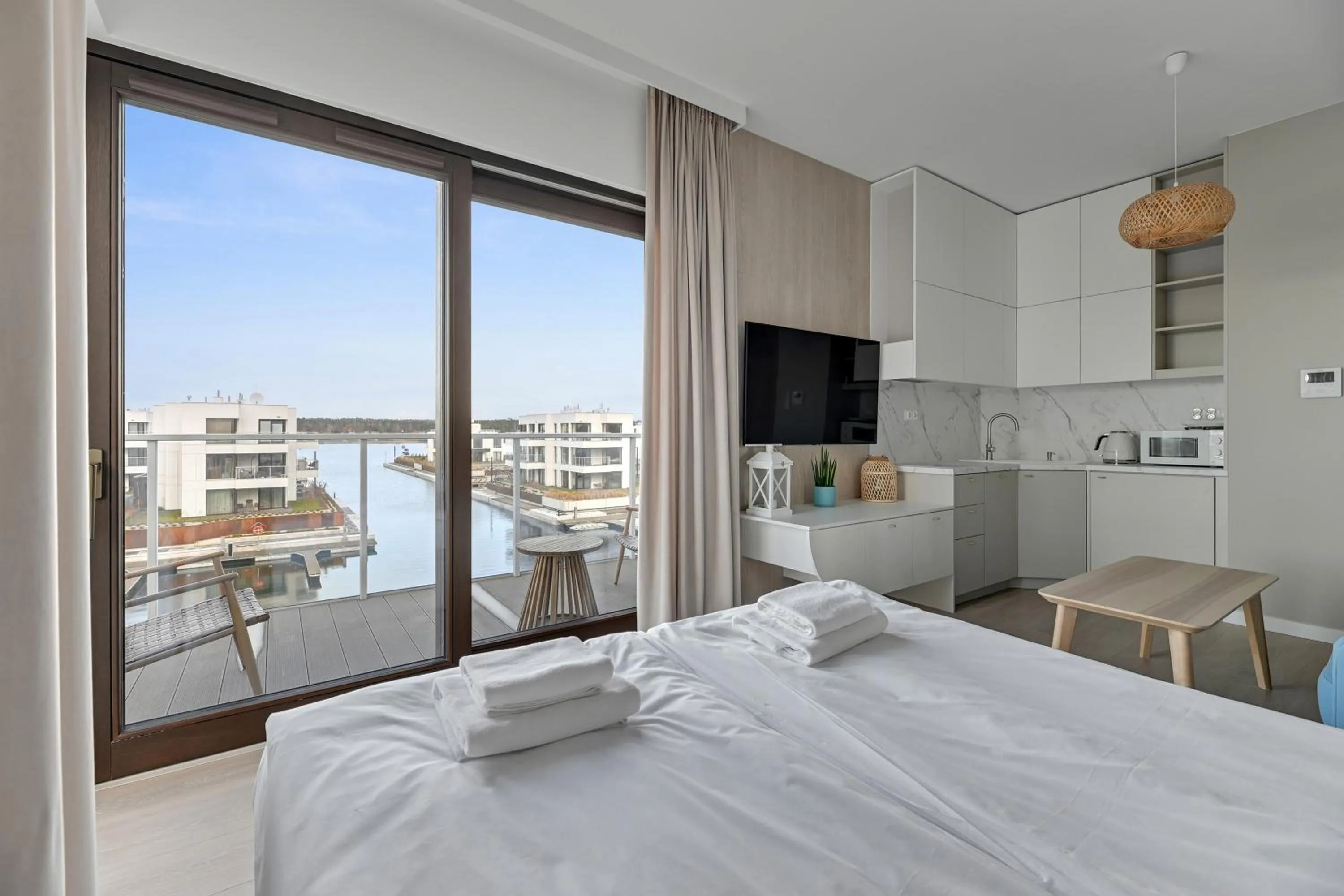 TV and multimedia, Bed in GRANO HOTEL Solmarina