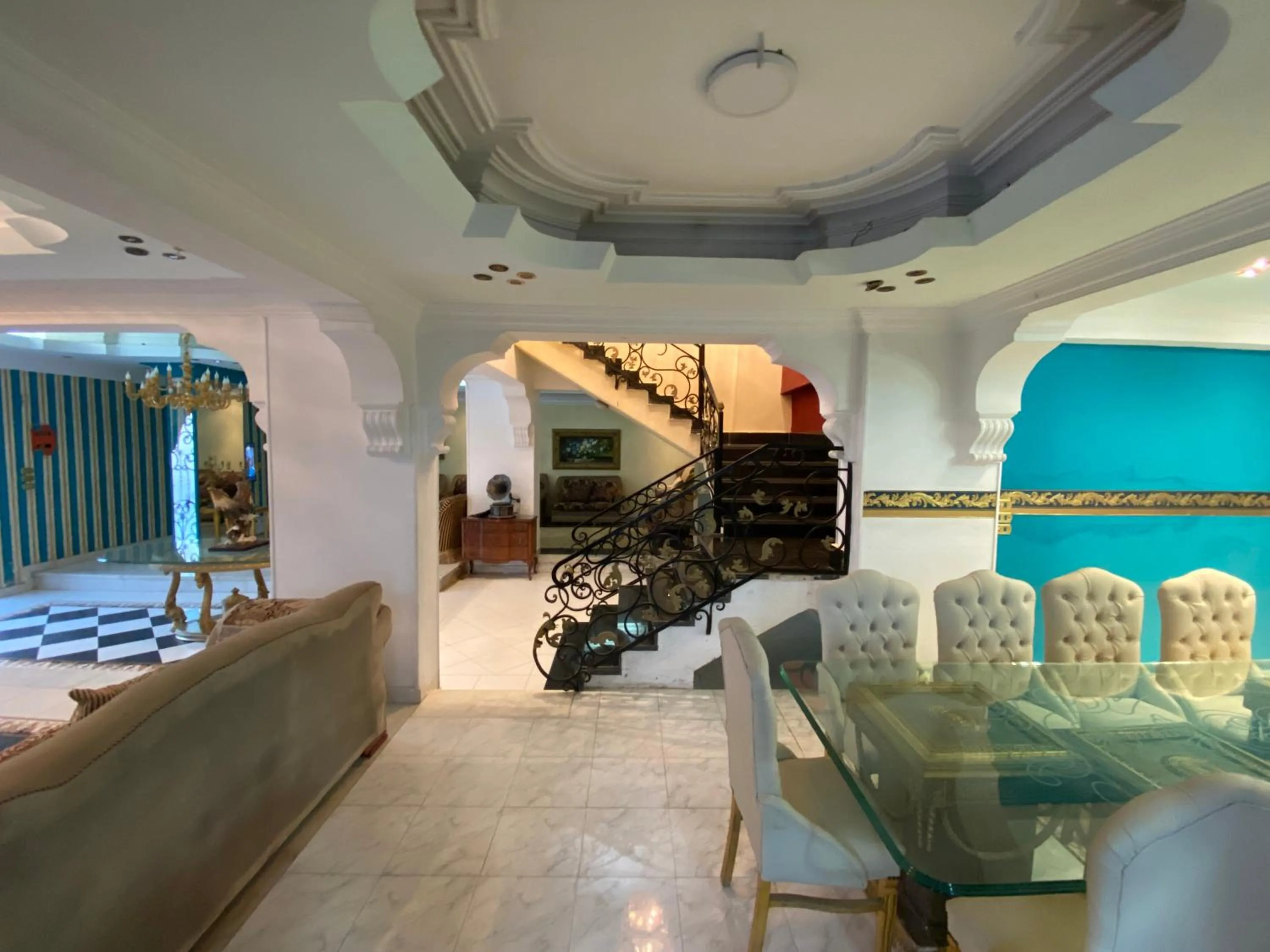 Living room in Pyramita Hotel