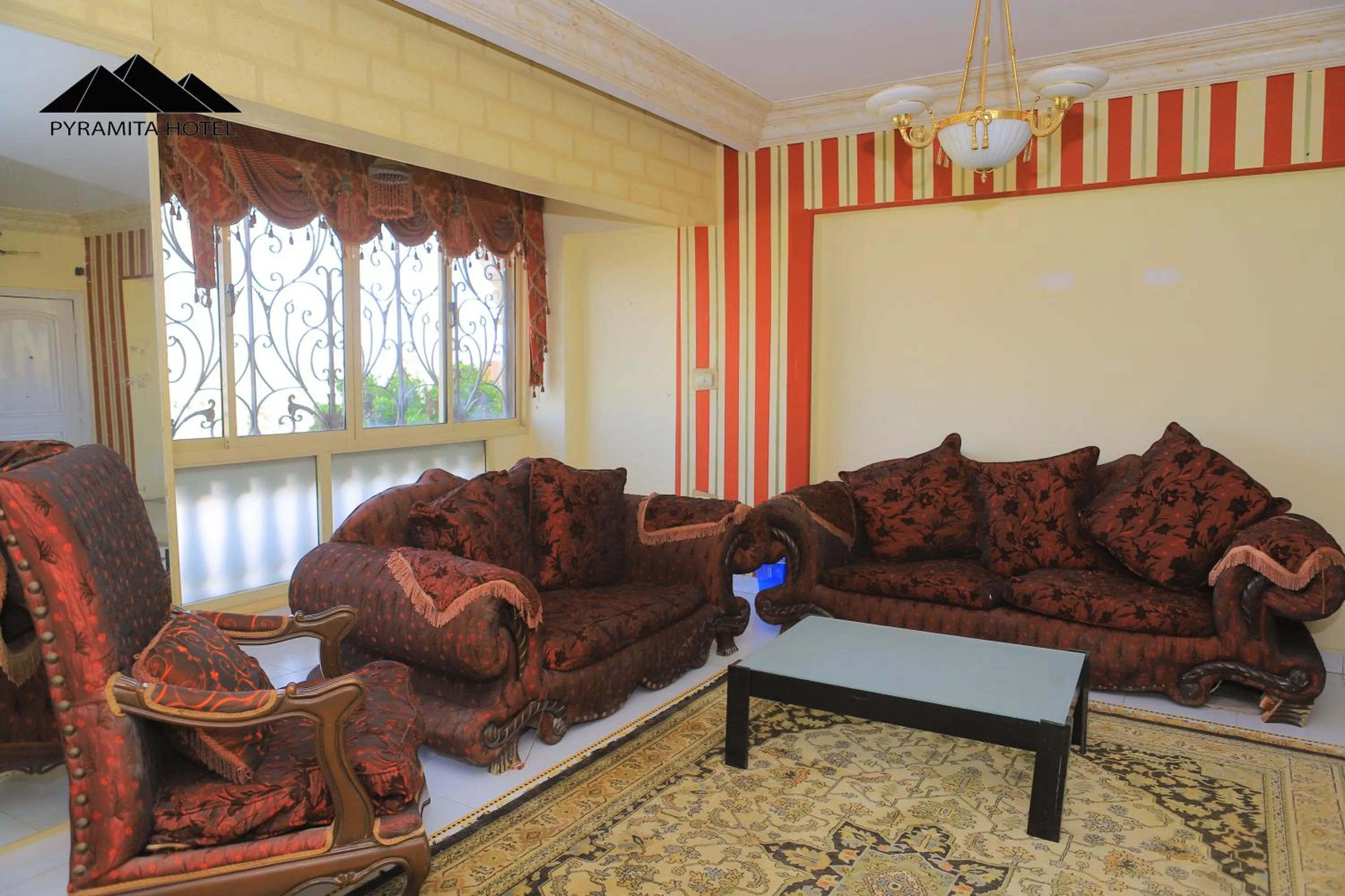 Living room in Pyramita Hotel