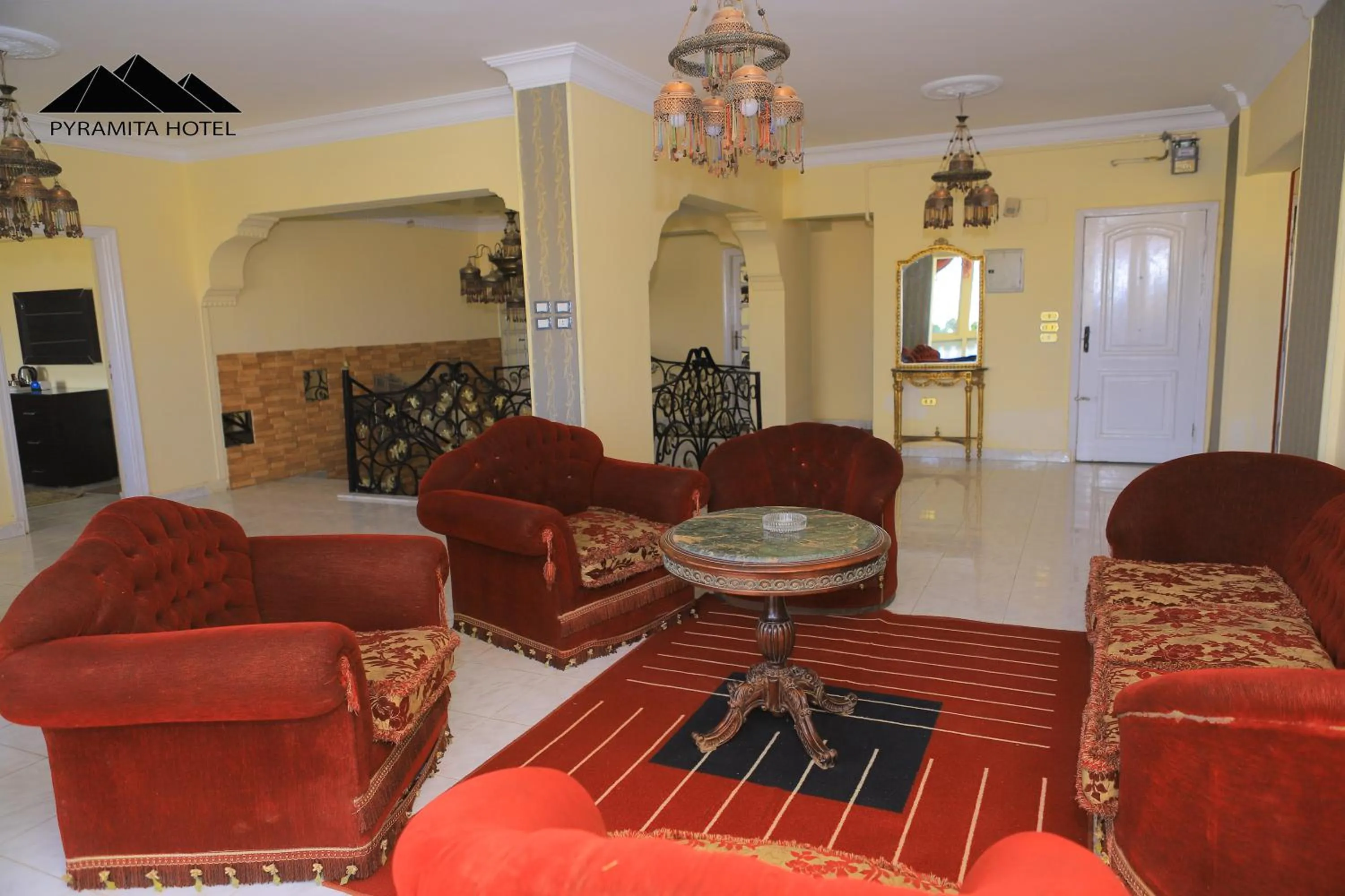 Living room in Pyramita Hotel