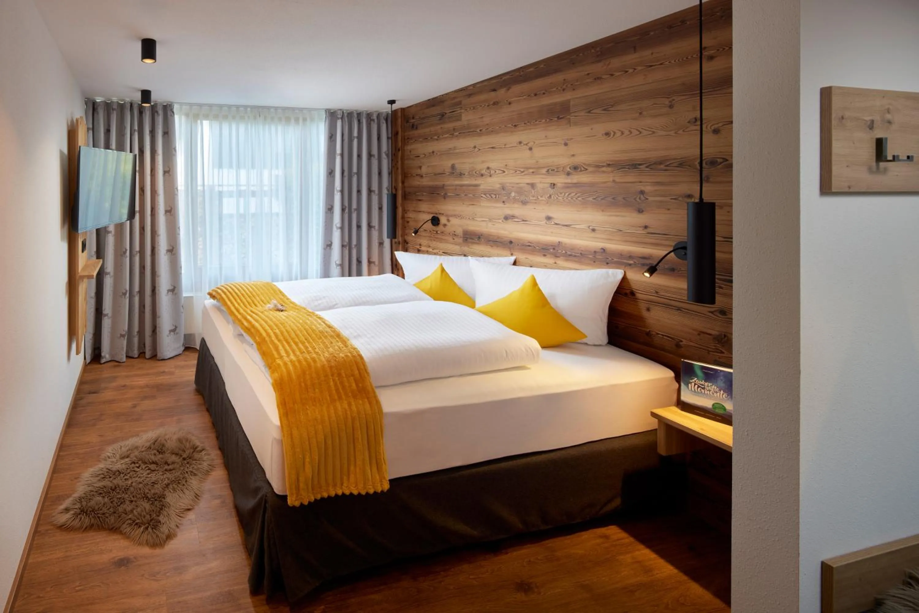 Bedroom, Bed in Maximilian Appartements