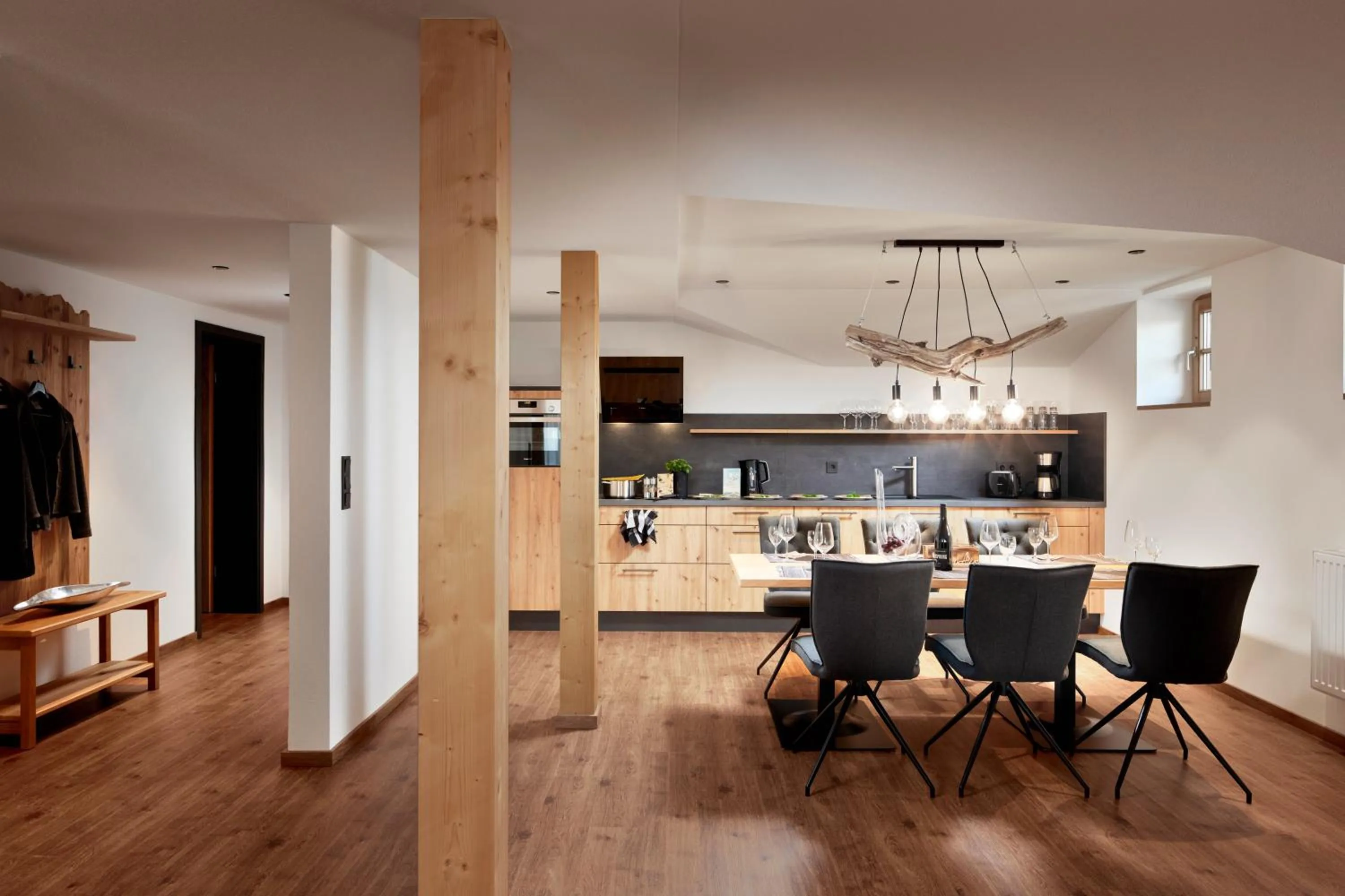 Dining area in Maximilian Appartements