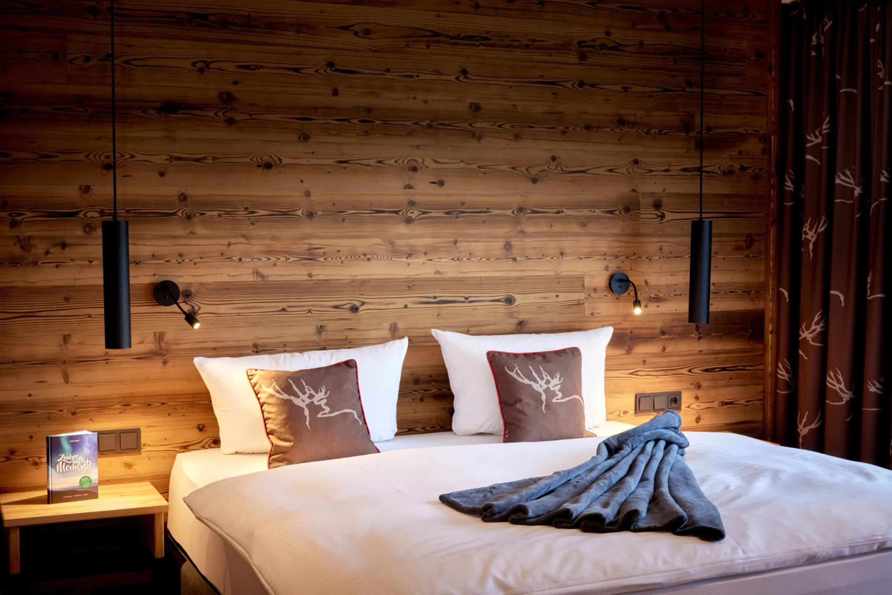 Bed in Maximilian Appartements