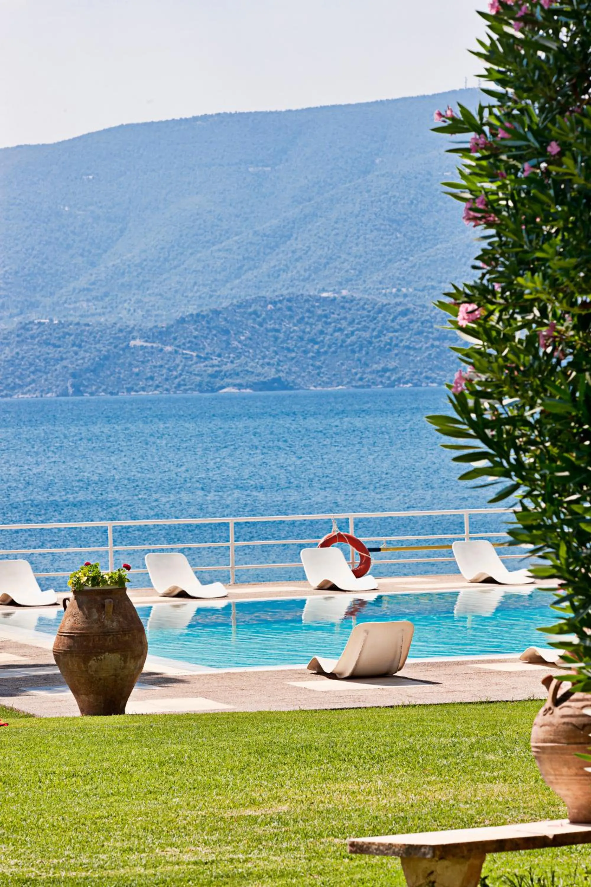 Garden in Kalamaki Beach Resort