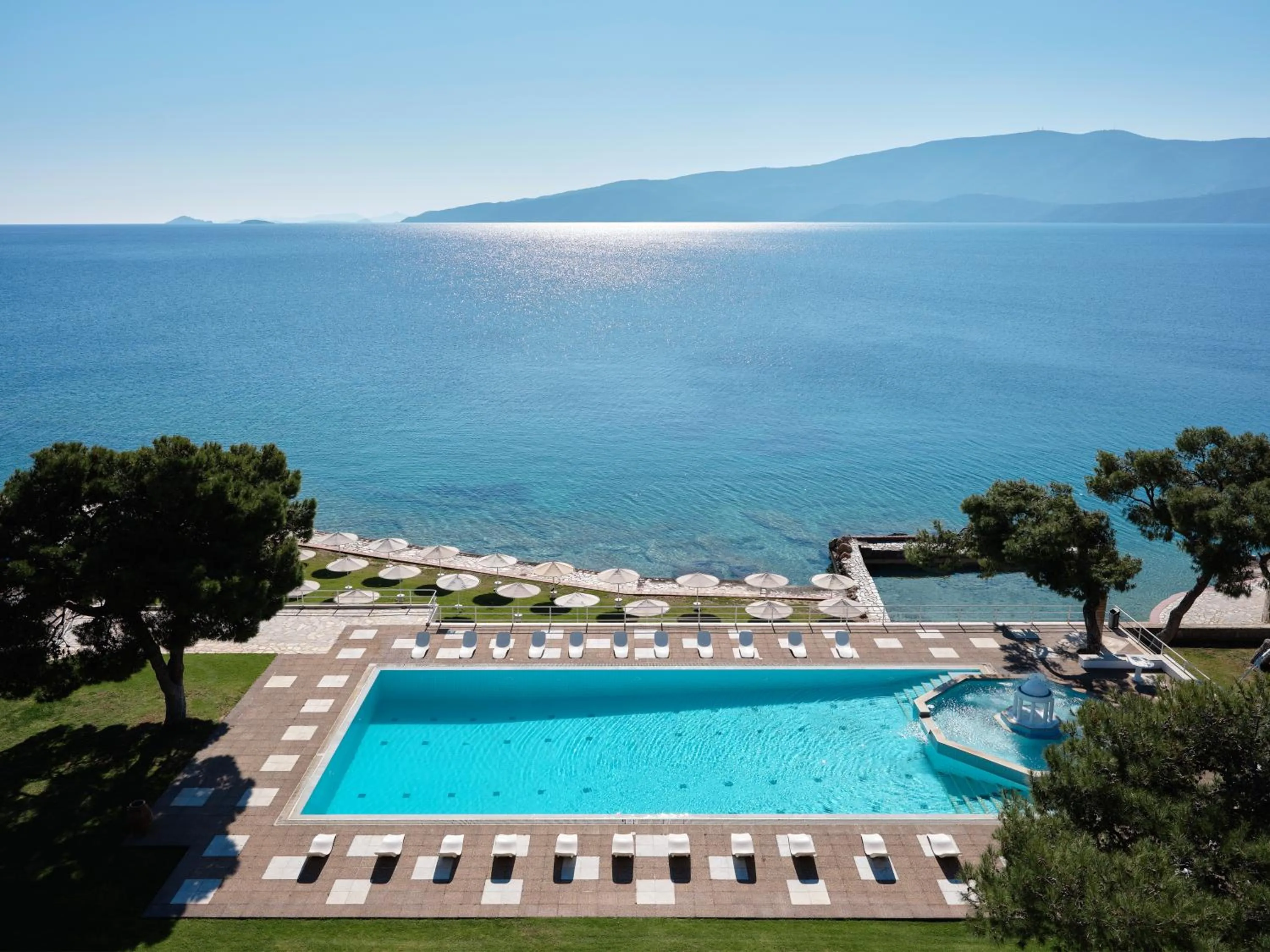 Swimming pool in Kalamaki Beach Resort