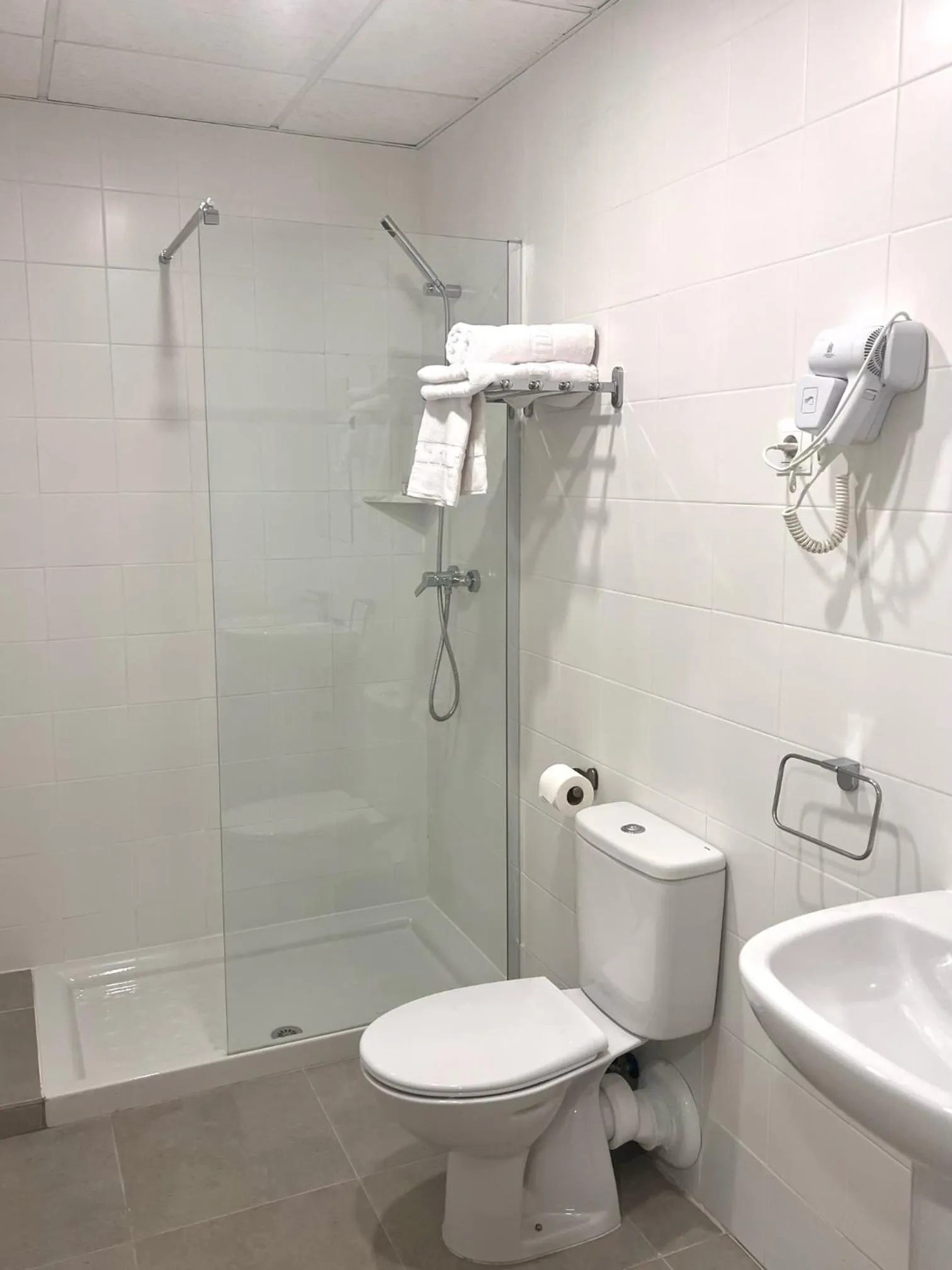 Shower in Apartahotel Golden Alcalá