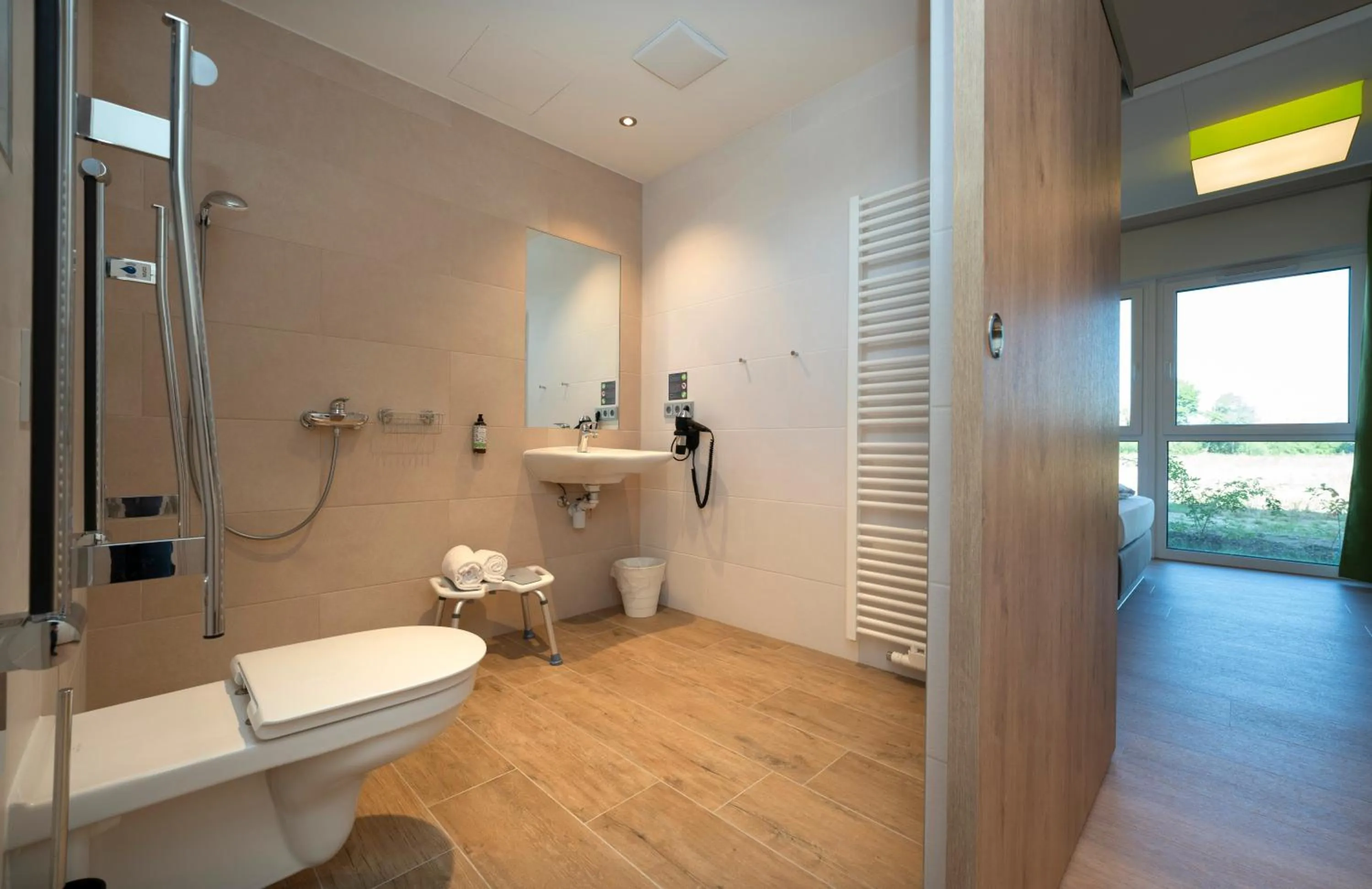 Shower in Mainfranken Motel - Anreise rund um die Uhr - Neueröffnung 2023