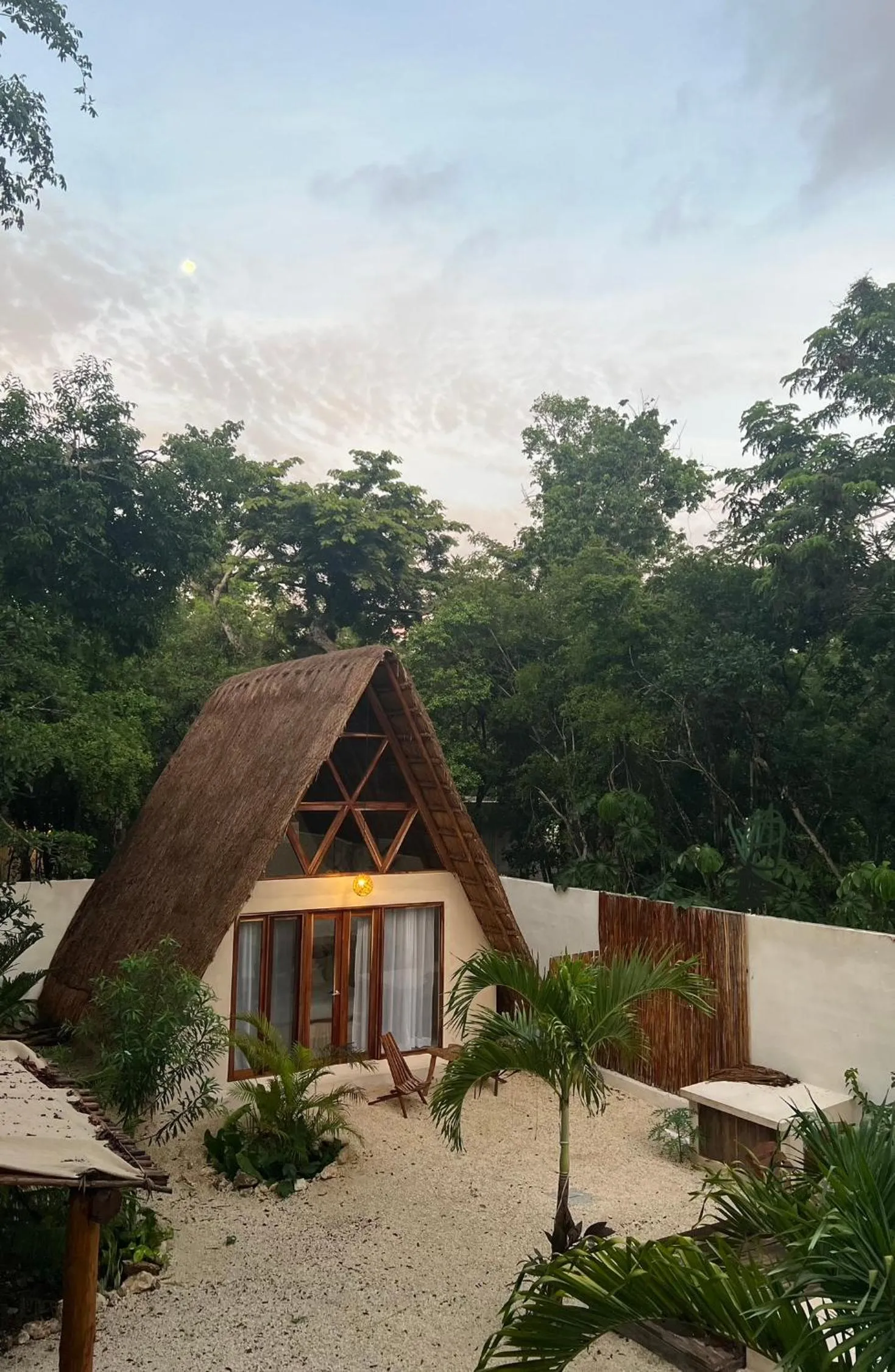 Sunrise in Lodge Tzunum Jade