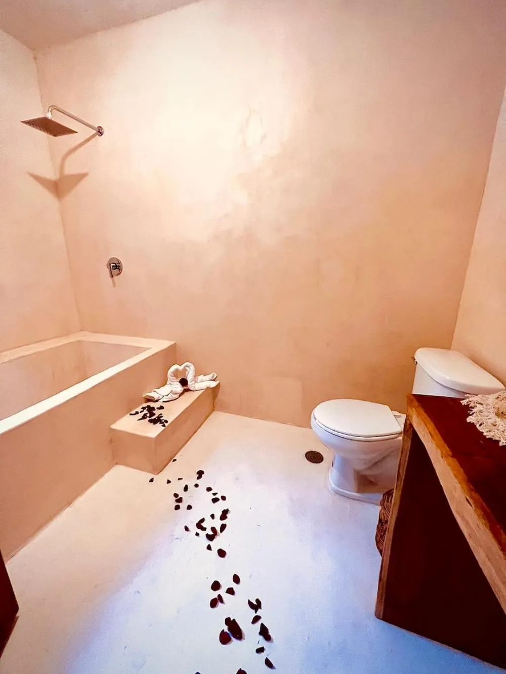 Bath in Lodge Tzunum Jade