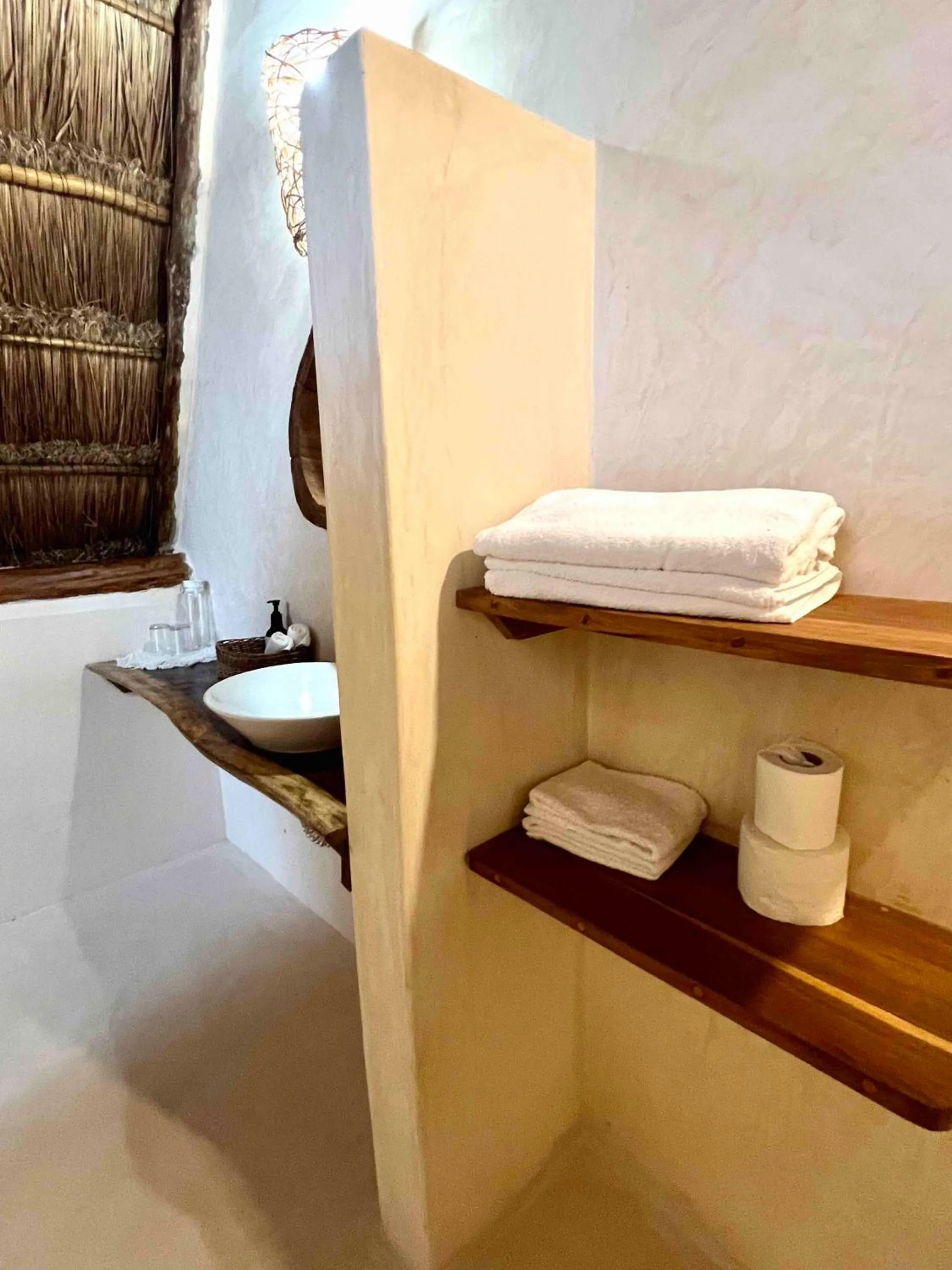 Bathroom in Lodge Tzunum Jade