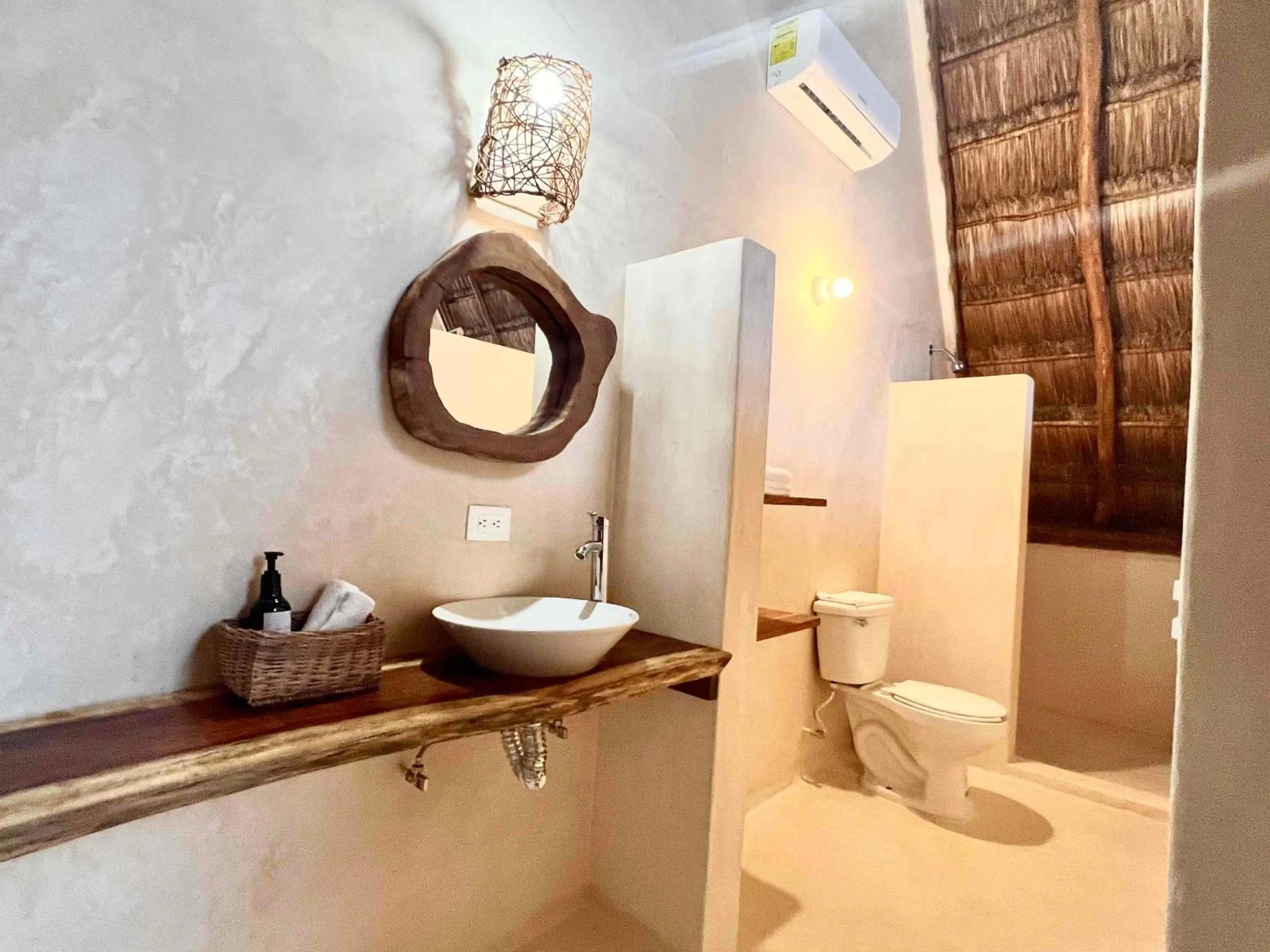 Bathroom in Lodge Tzunum Jade