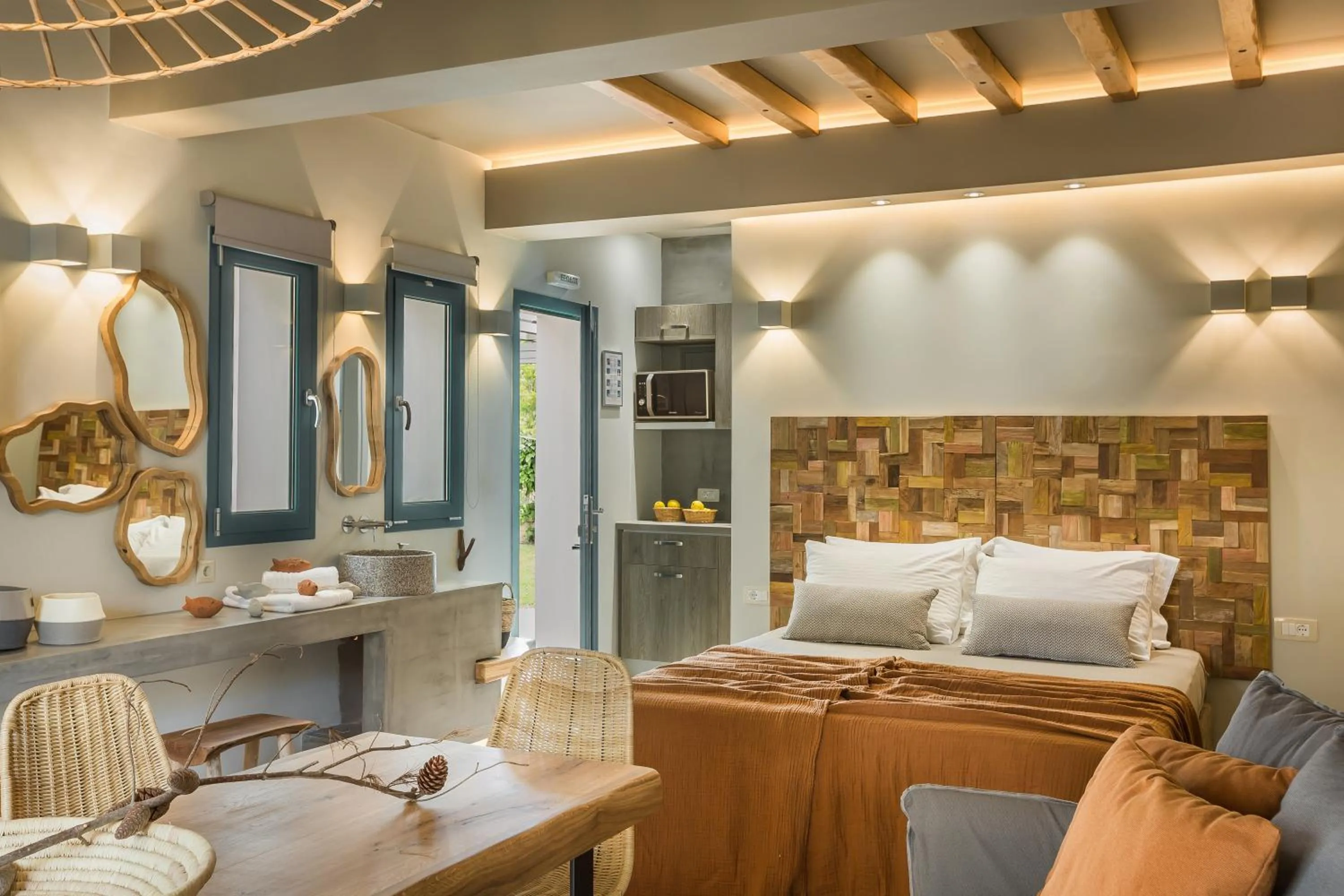 Bed in Avithos Resort Hotel