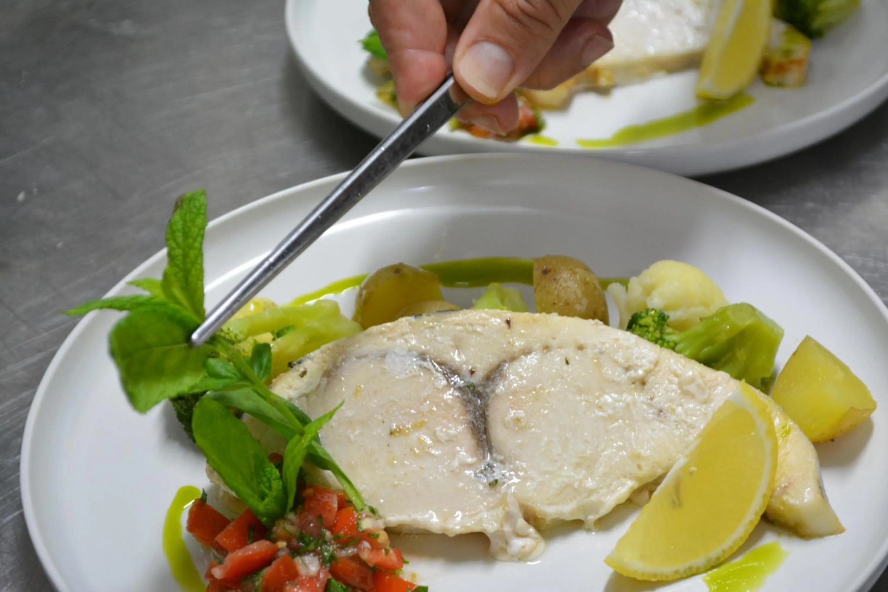 Restaurant/places to eat in Angela Suites Boutique Hotel