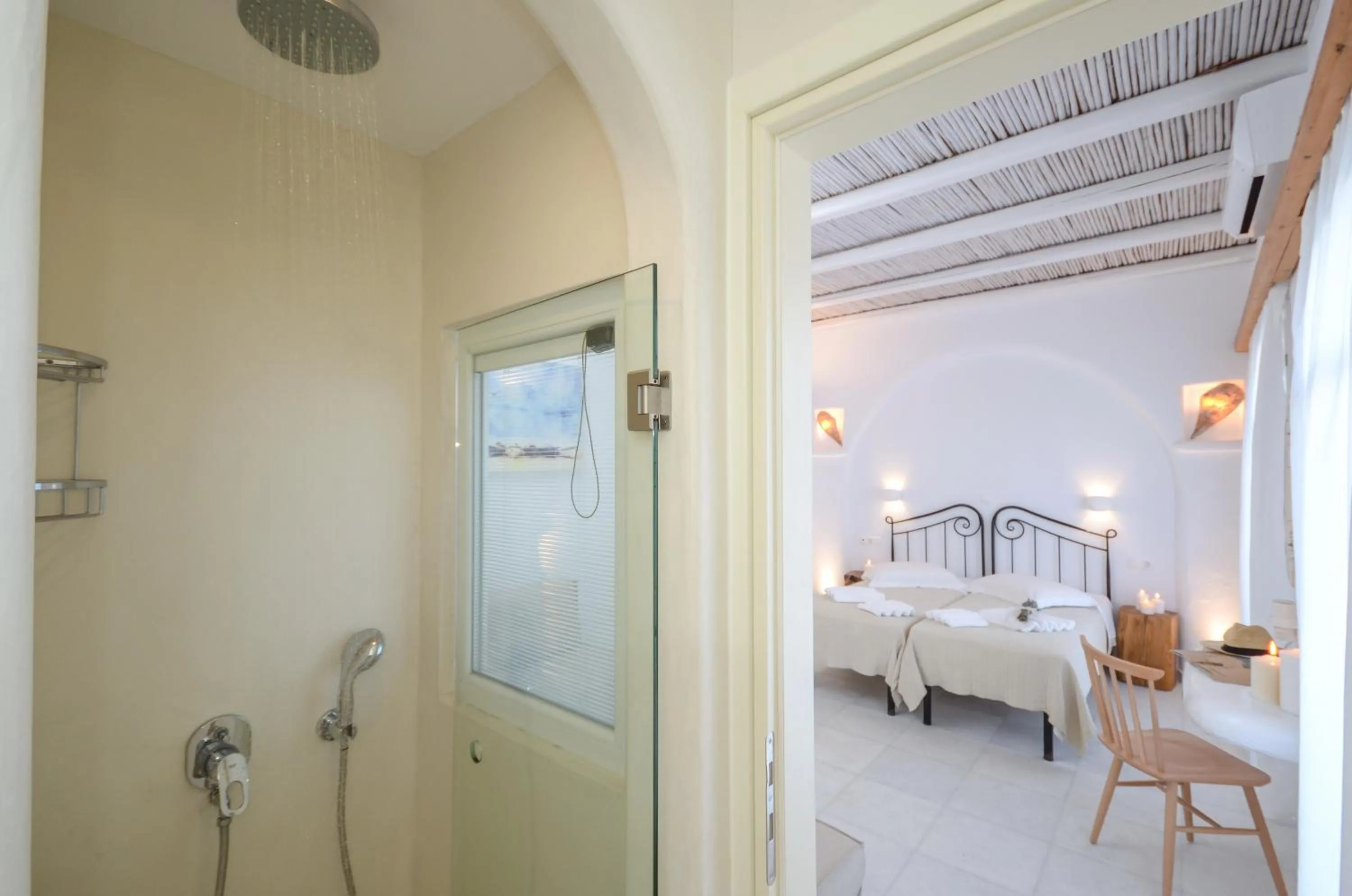 Photo of the whole room, Bed in Galini Hotel