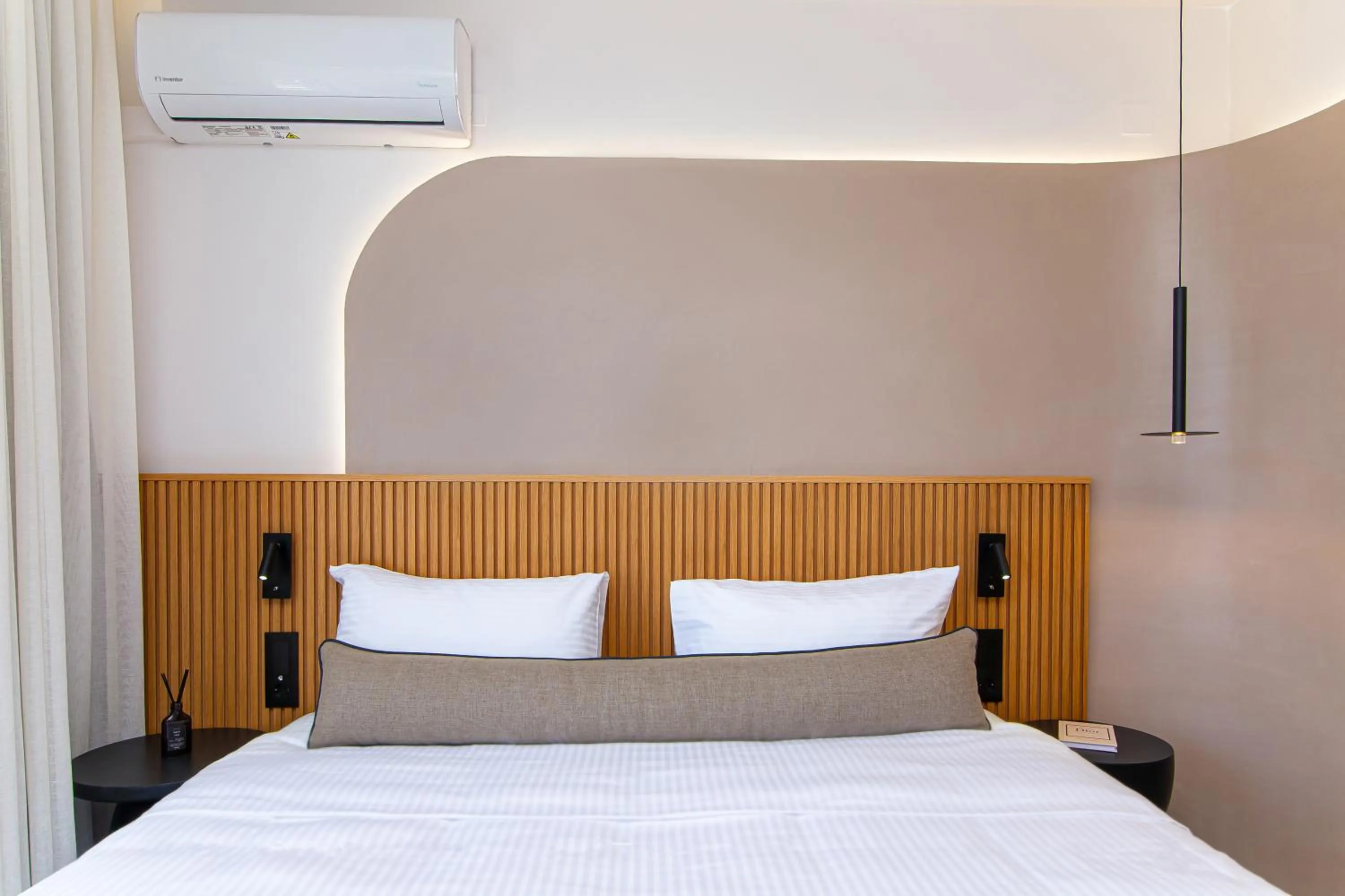 Bathroom, Bed in Aeolos Beach Resort