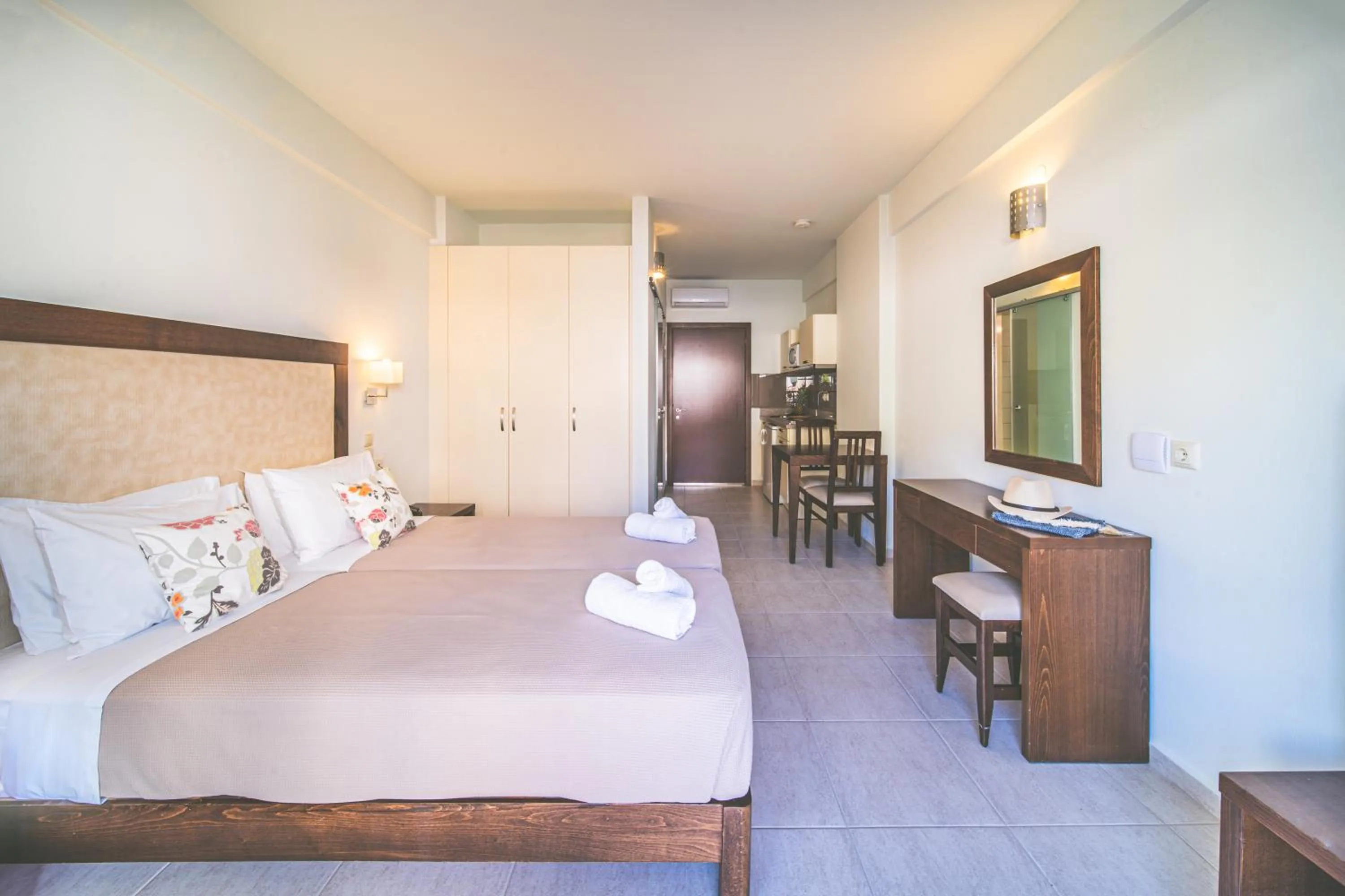 Bed in Rainbow Apartments