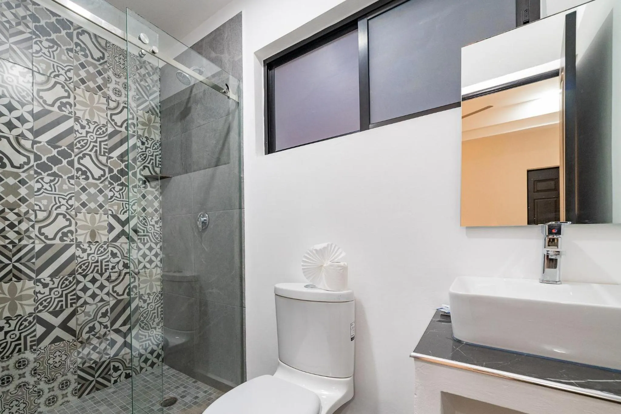 Shower in Mi Querida Maribel Hotel