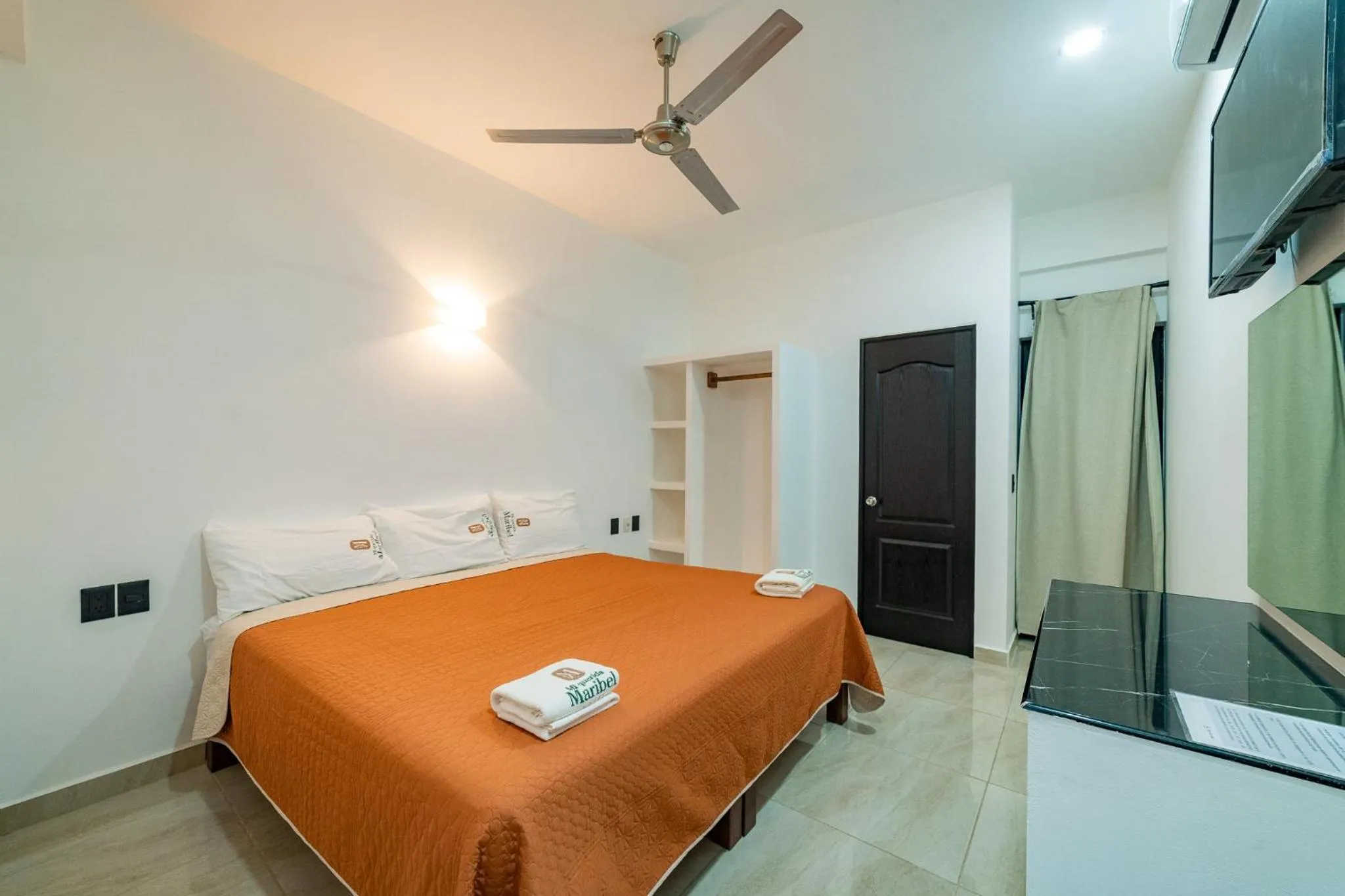 Bed in Mi Querida Maribel Hotel