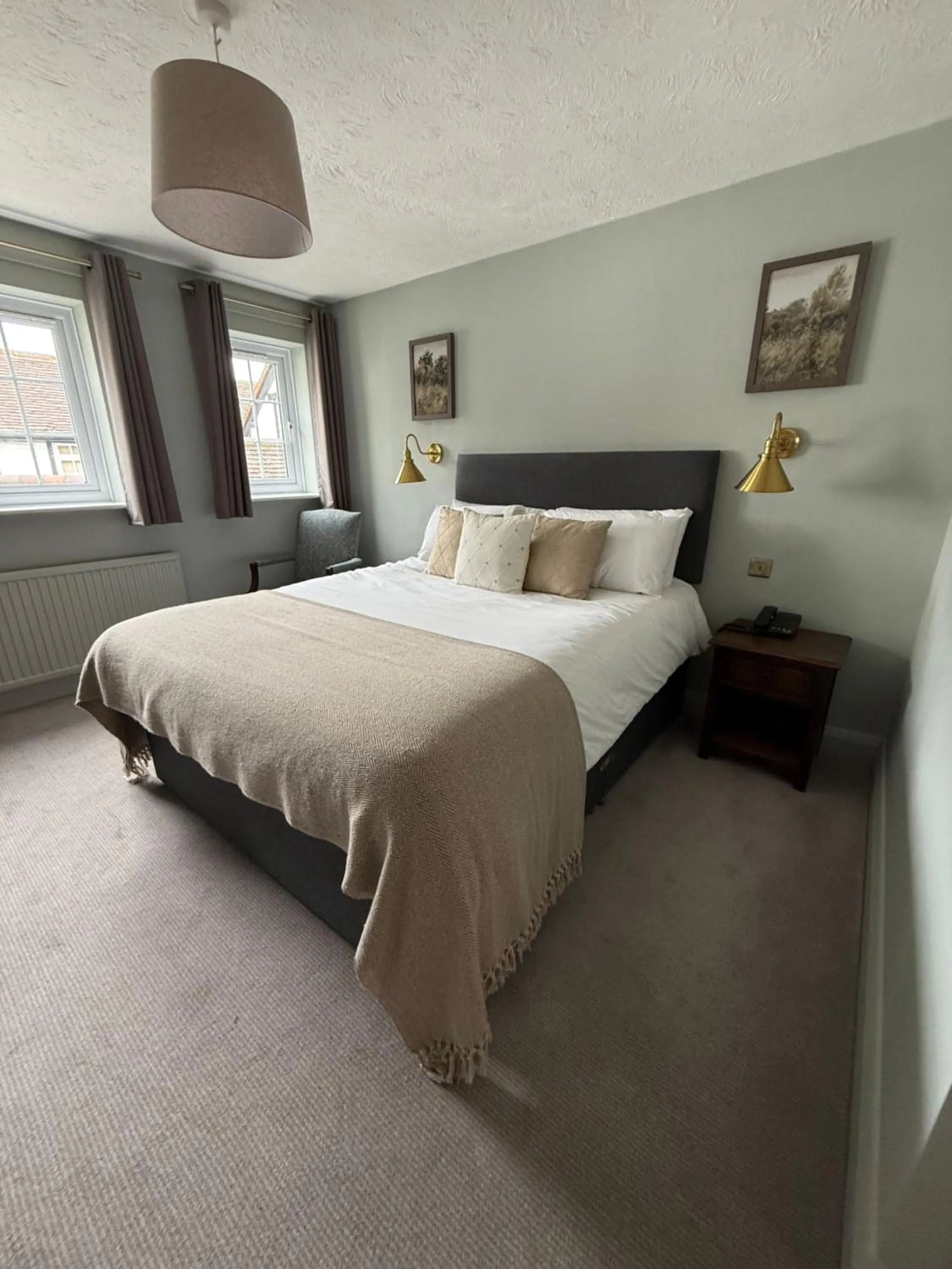 Bed in The New Inn Heckfield