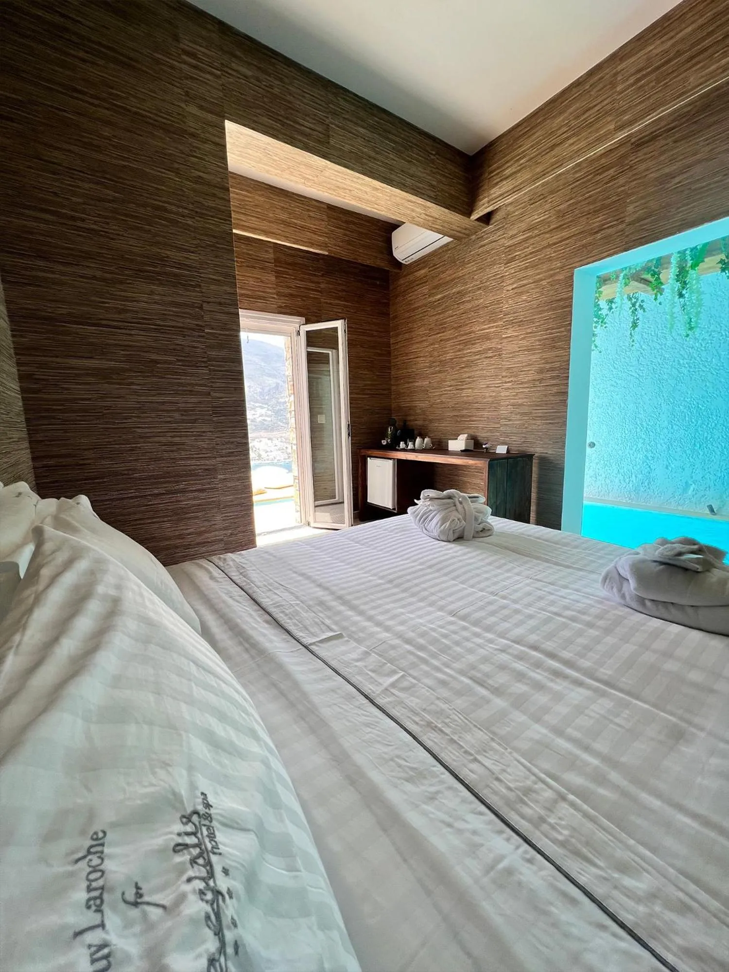 Bed in Aegialis Hotel & Spa