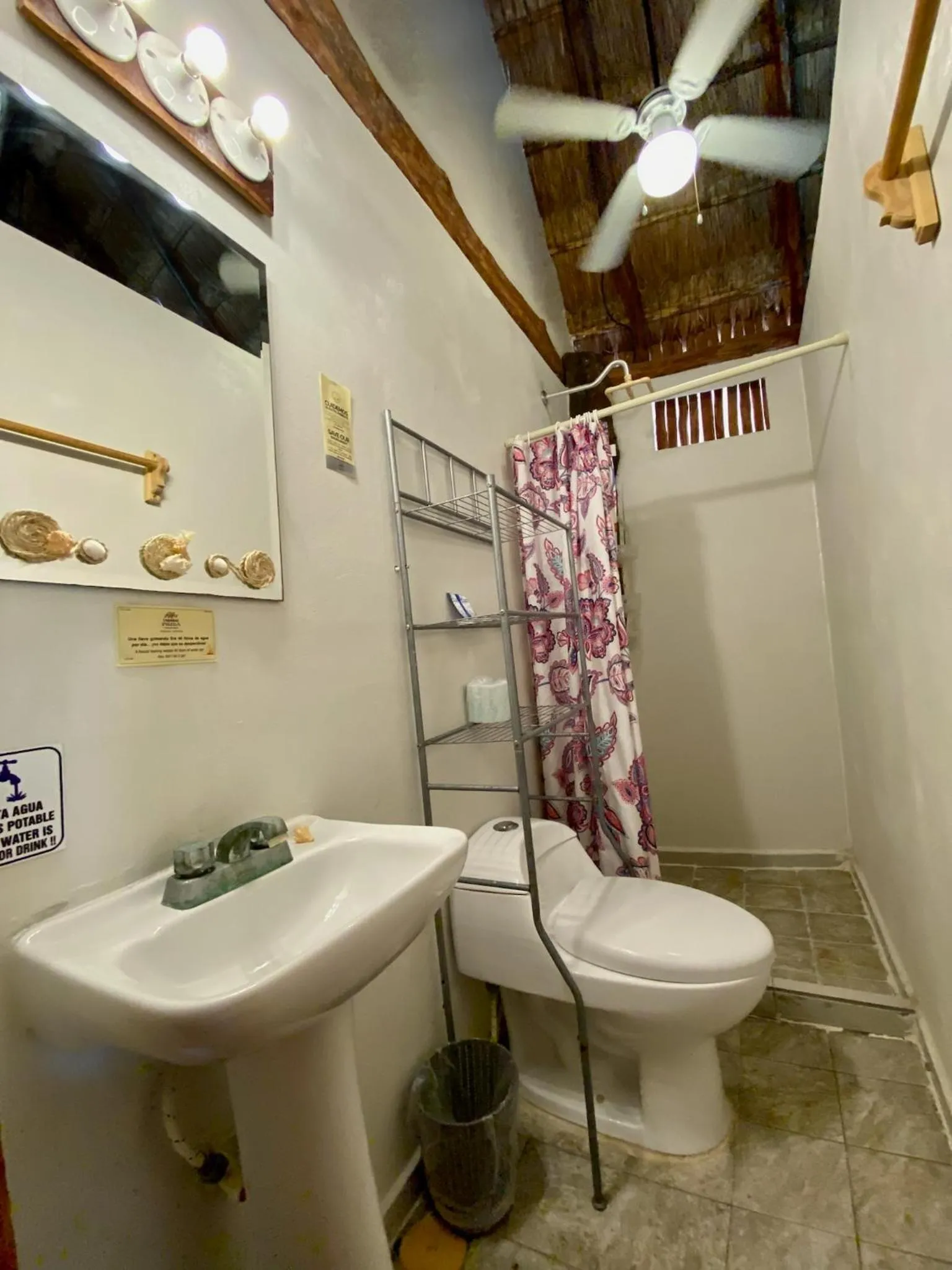 Bathroom in Cabañas Frida