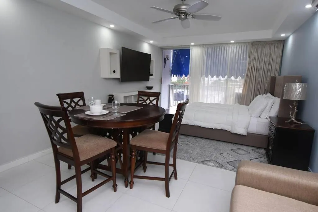 Photo of the whole room, Bed in City Edge La Vie