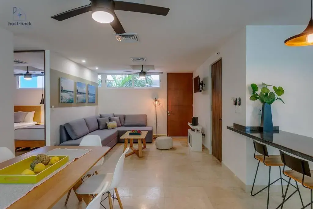 Danzamar 4, 5 blocks away from Playa Pelicanos Danzamar 4, 5 blocks away from Playa Pelicanos