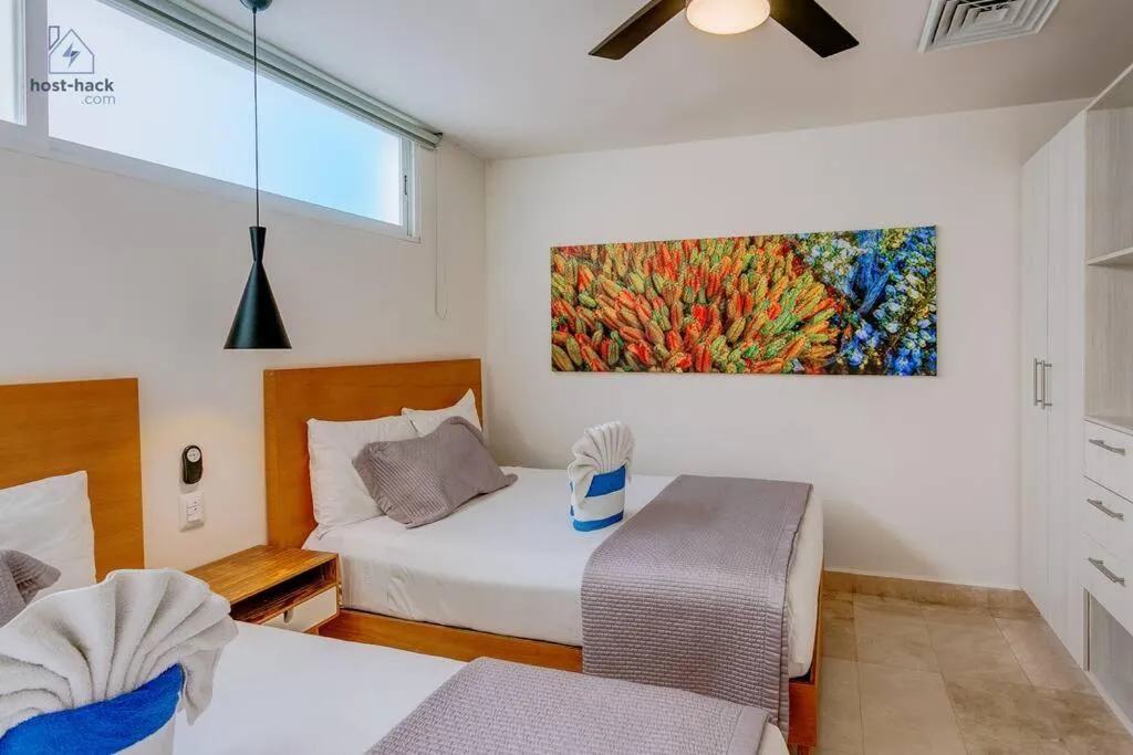 Bed in Danzamar 7, Modern Apartment 2 blocks away from 5th Avenue