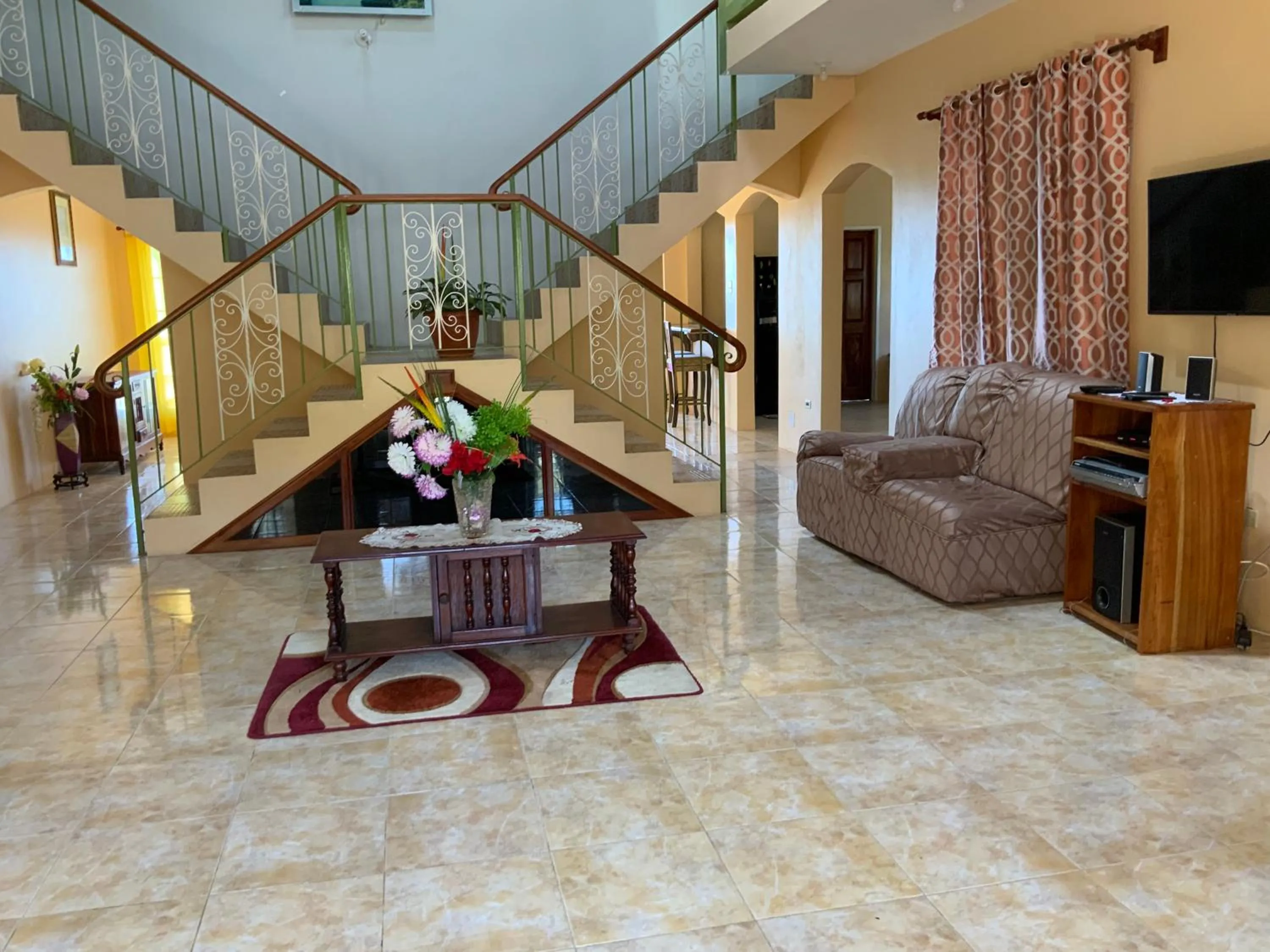 TV and multimedia in Poinciana House