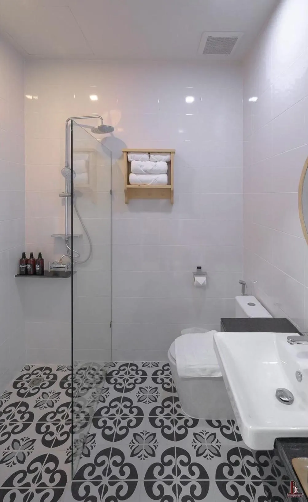 Shower in BananaHill