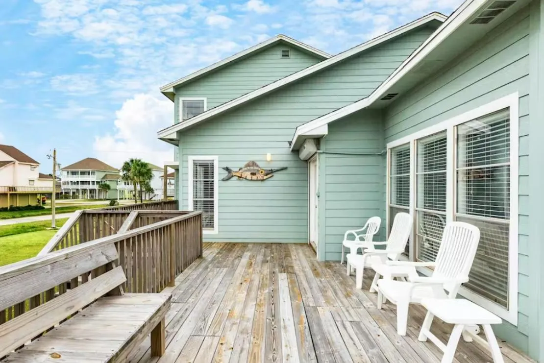 Property building in Shangri La La