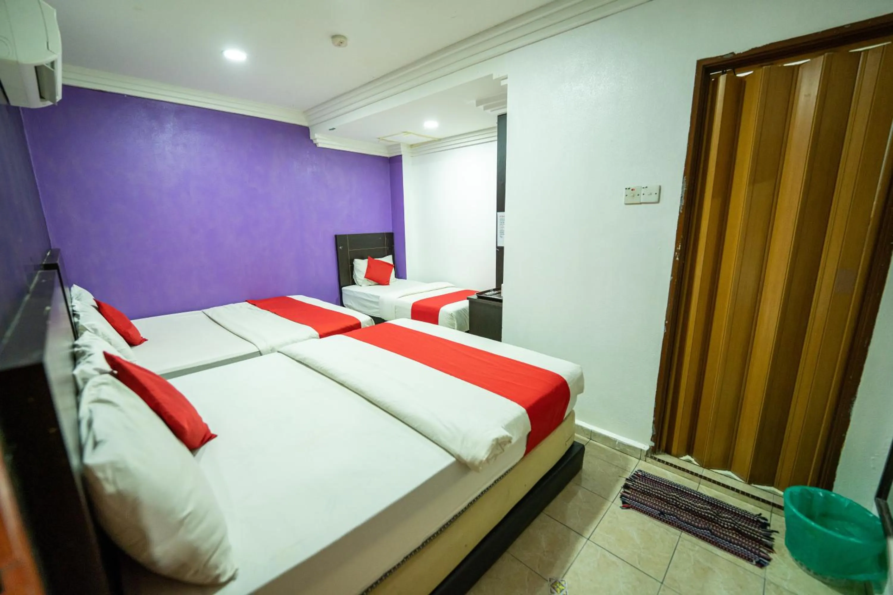 Bed in MRJ Hotel Wakaf Che Yeh 2