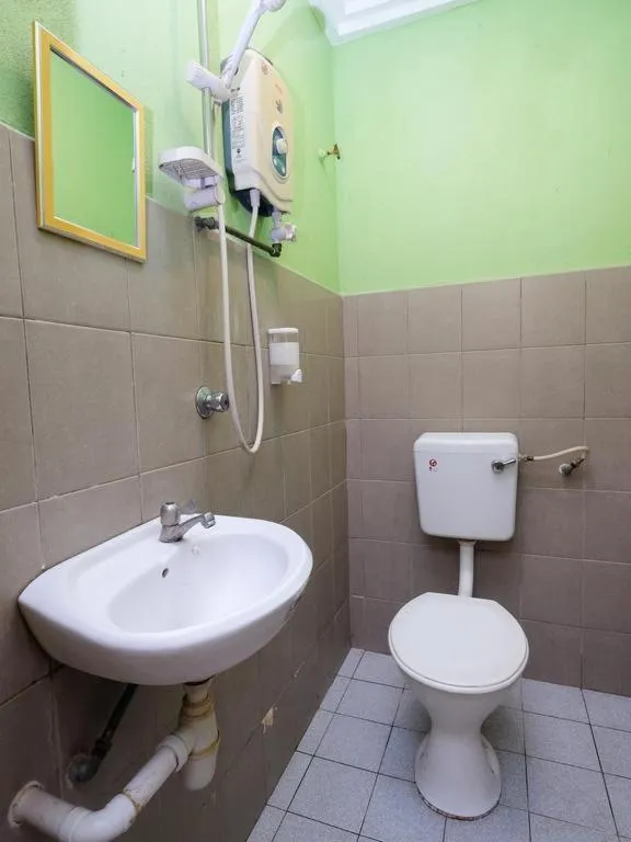 Bathroom in MRJ Hotel Wakaf Che Yeh 2