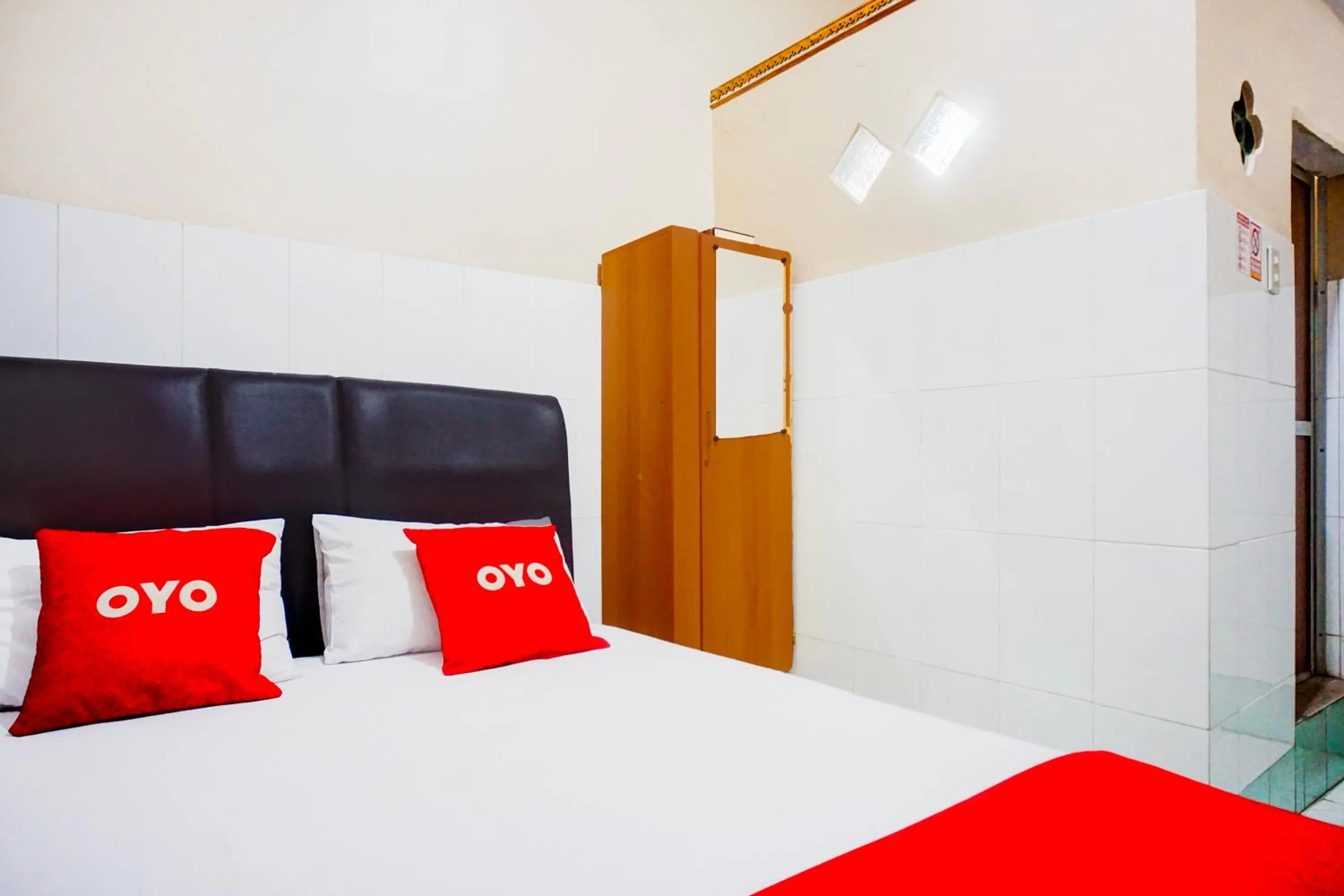 Bedroom, Bed in Collection O Darussalam Near Universitas Syiah Kuala Formerly Meurah Mulia