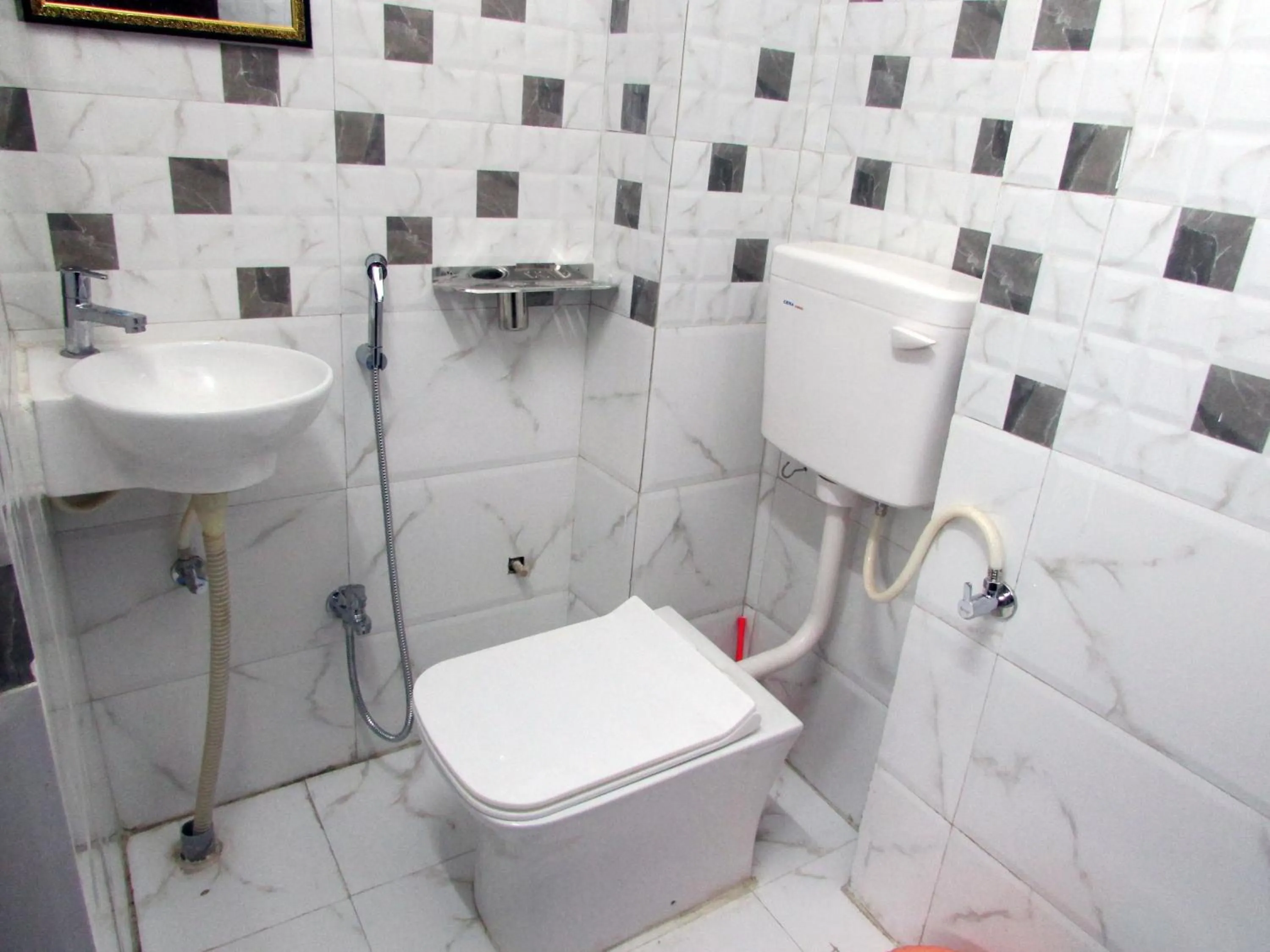 Bathroom in Ashish Guest House, Udaipole