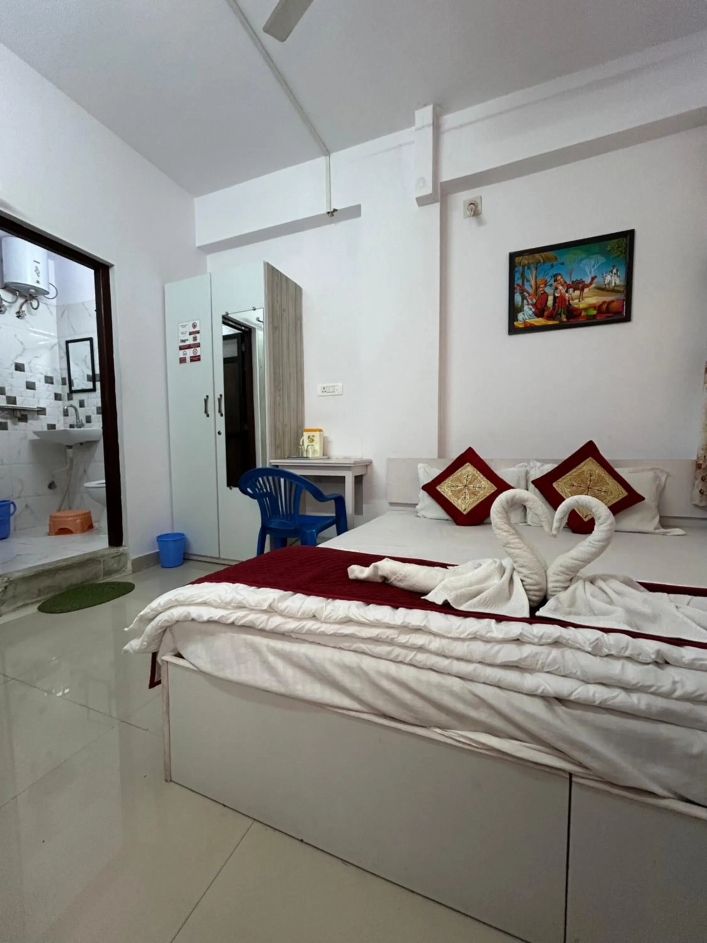 Bed in Ashish Guest House, Udaipole