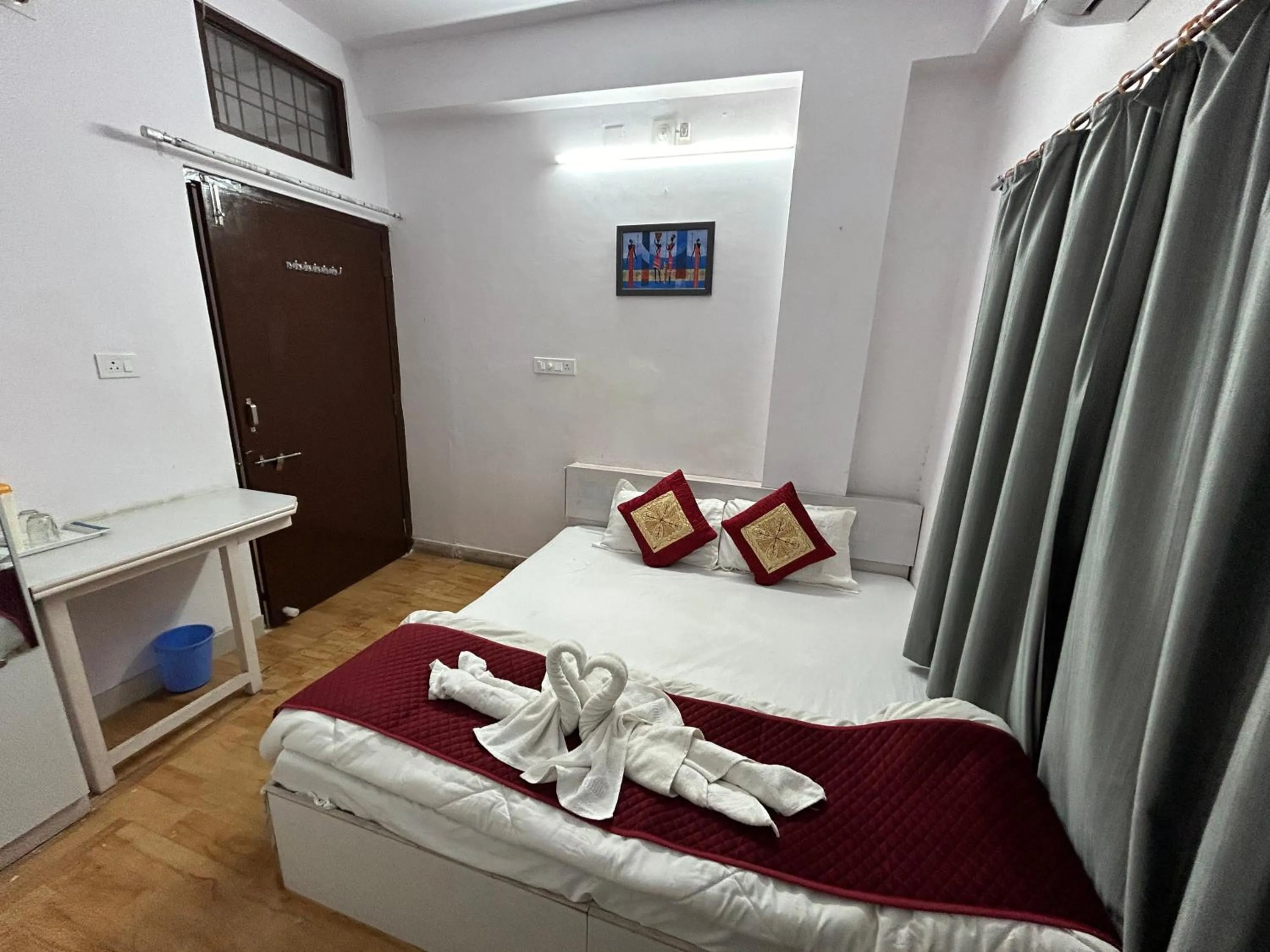 Photo of the whole room, Bed in Ashish Guest House, Udaipole