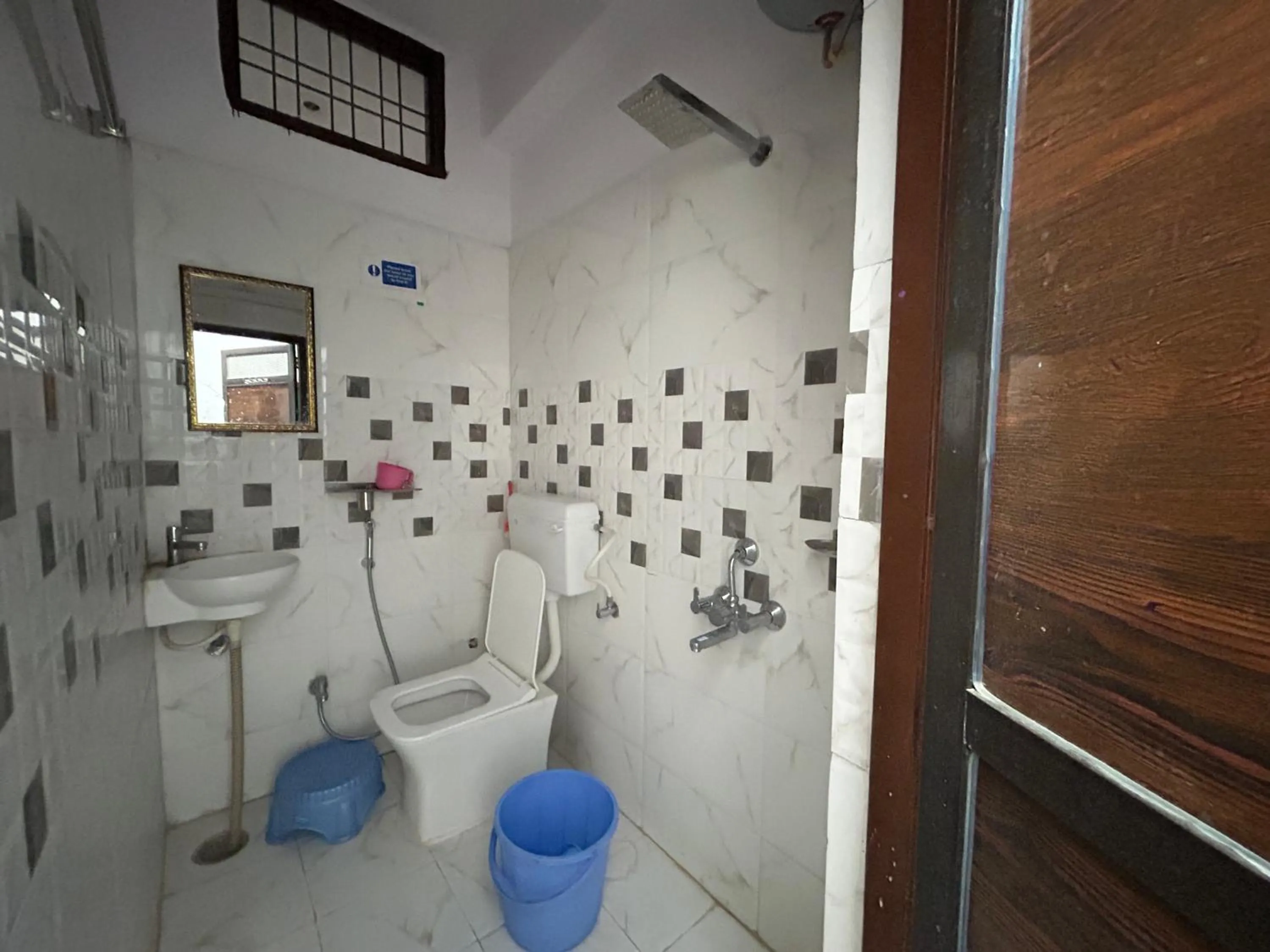 Bathroom in Ashish Guest House, Udaipole