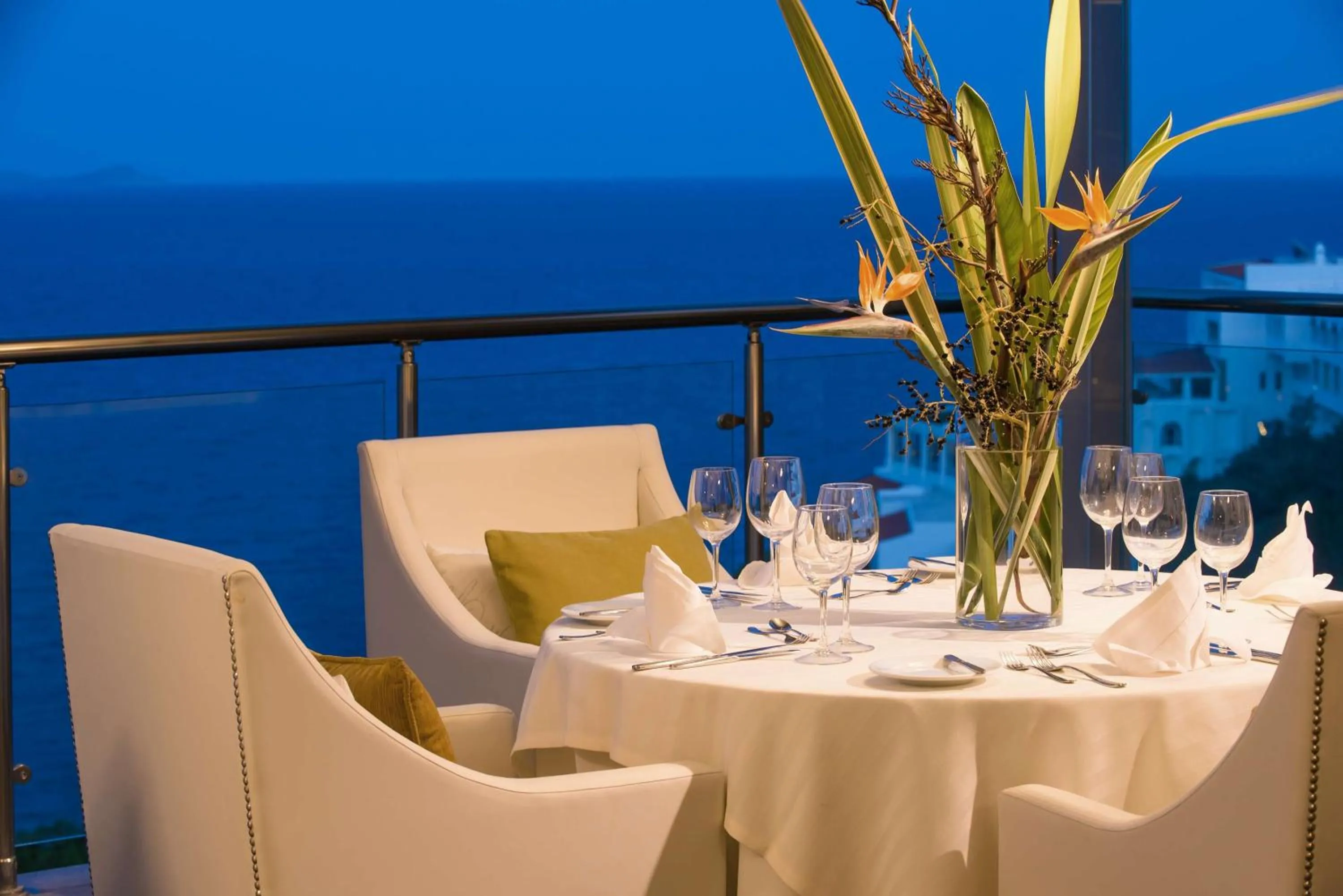 Restaurant/places to eat in Blue Bay Resort Hotel