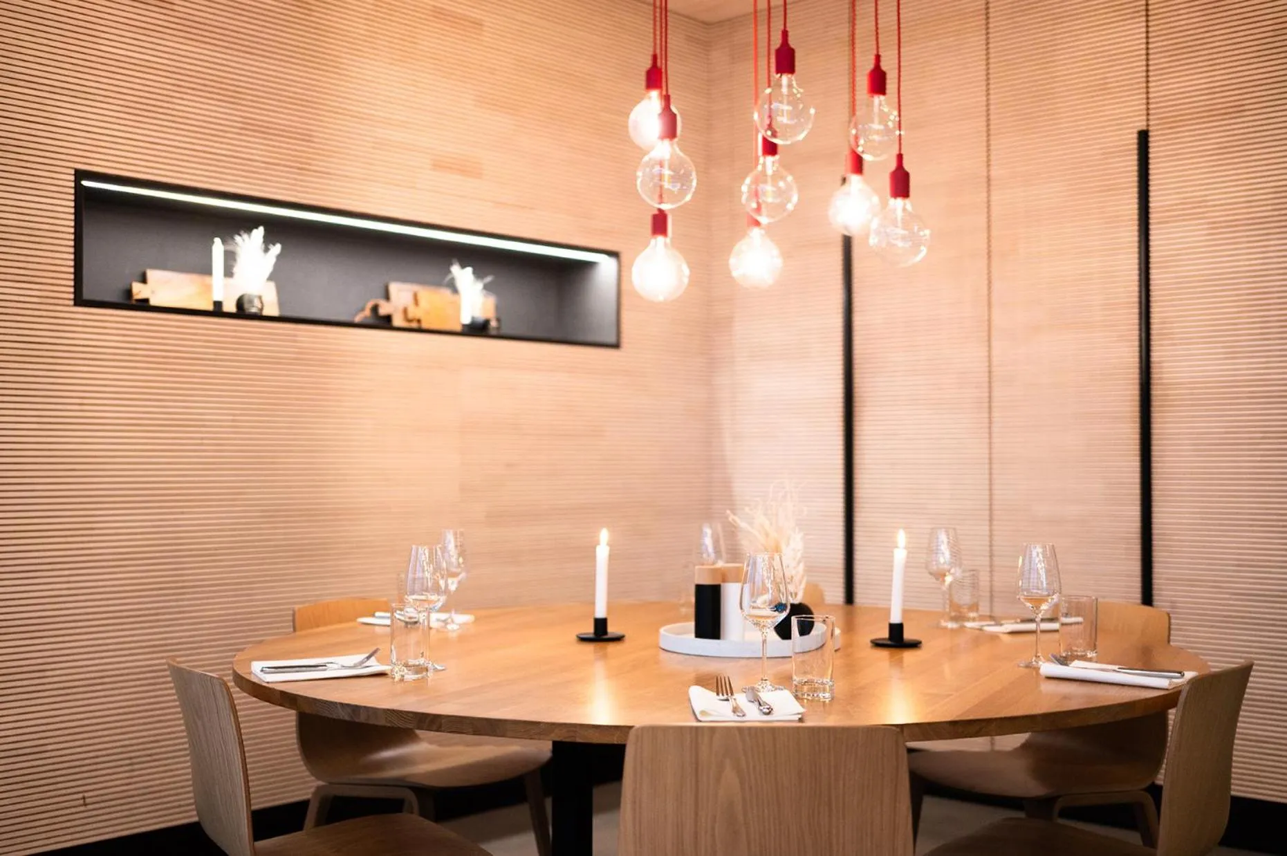 Restaurant/places to eat in Coreum Hotel