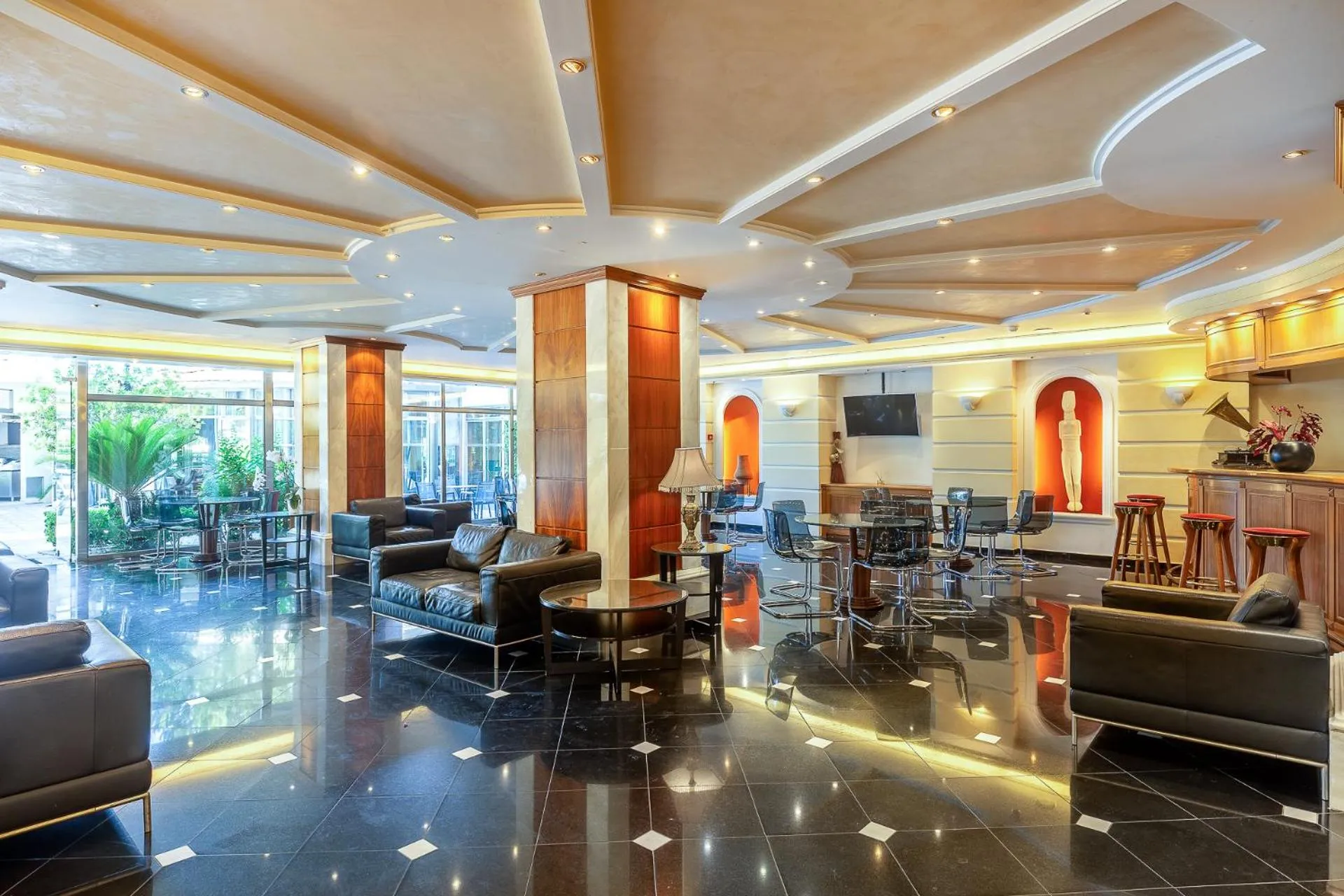 Lobby or reception in Oasis Hotel Apartments