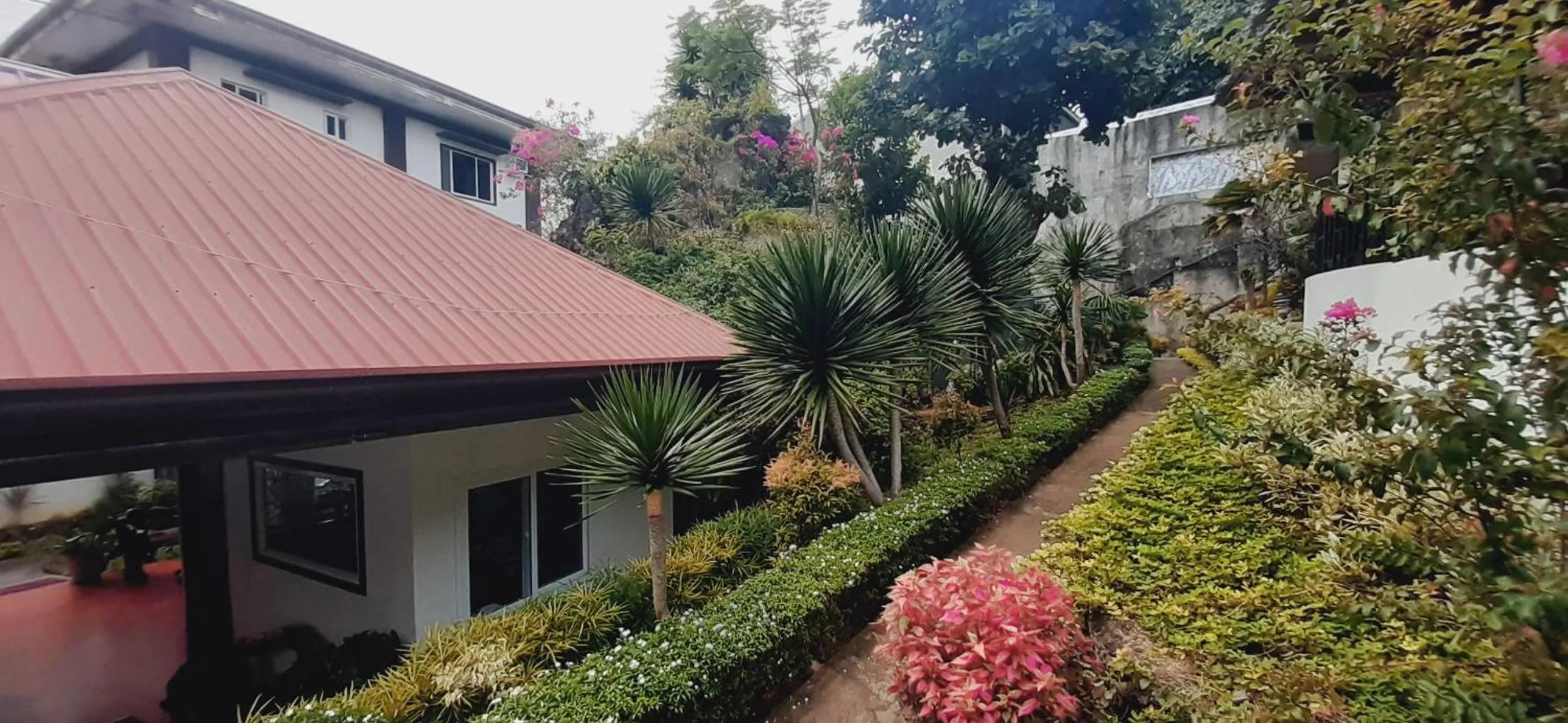 Garden in Avana Hills Boracay Prime Residence Suite 201