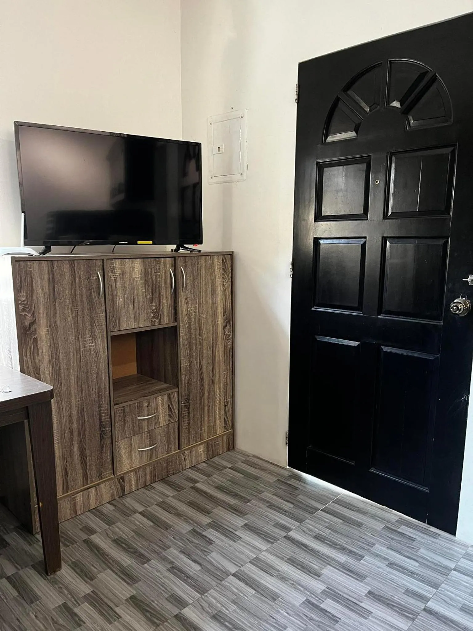 TV and multimedia in Avana Hills Boracay Prime Residence Suite 201