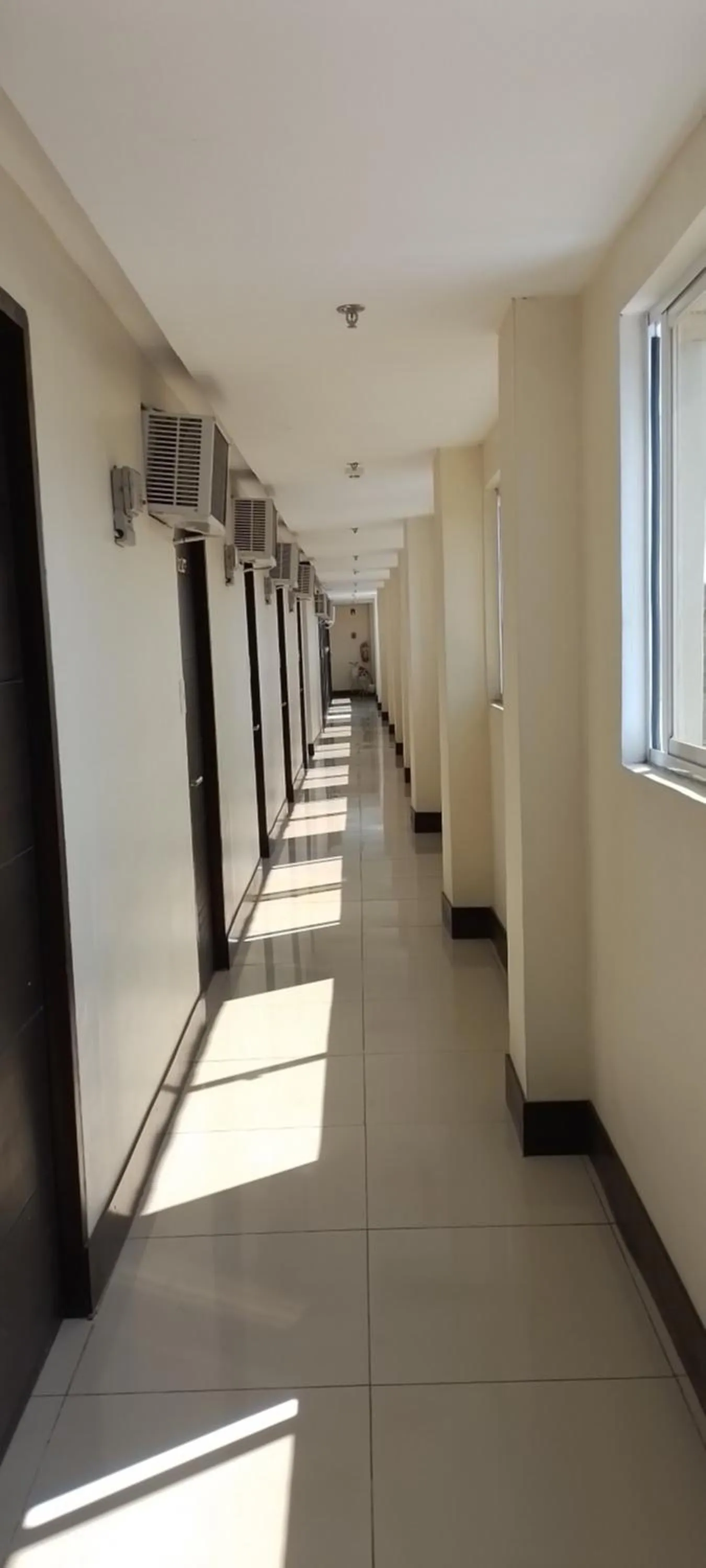 air conditioner in Anton's Inn