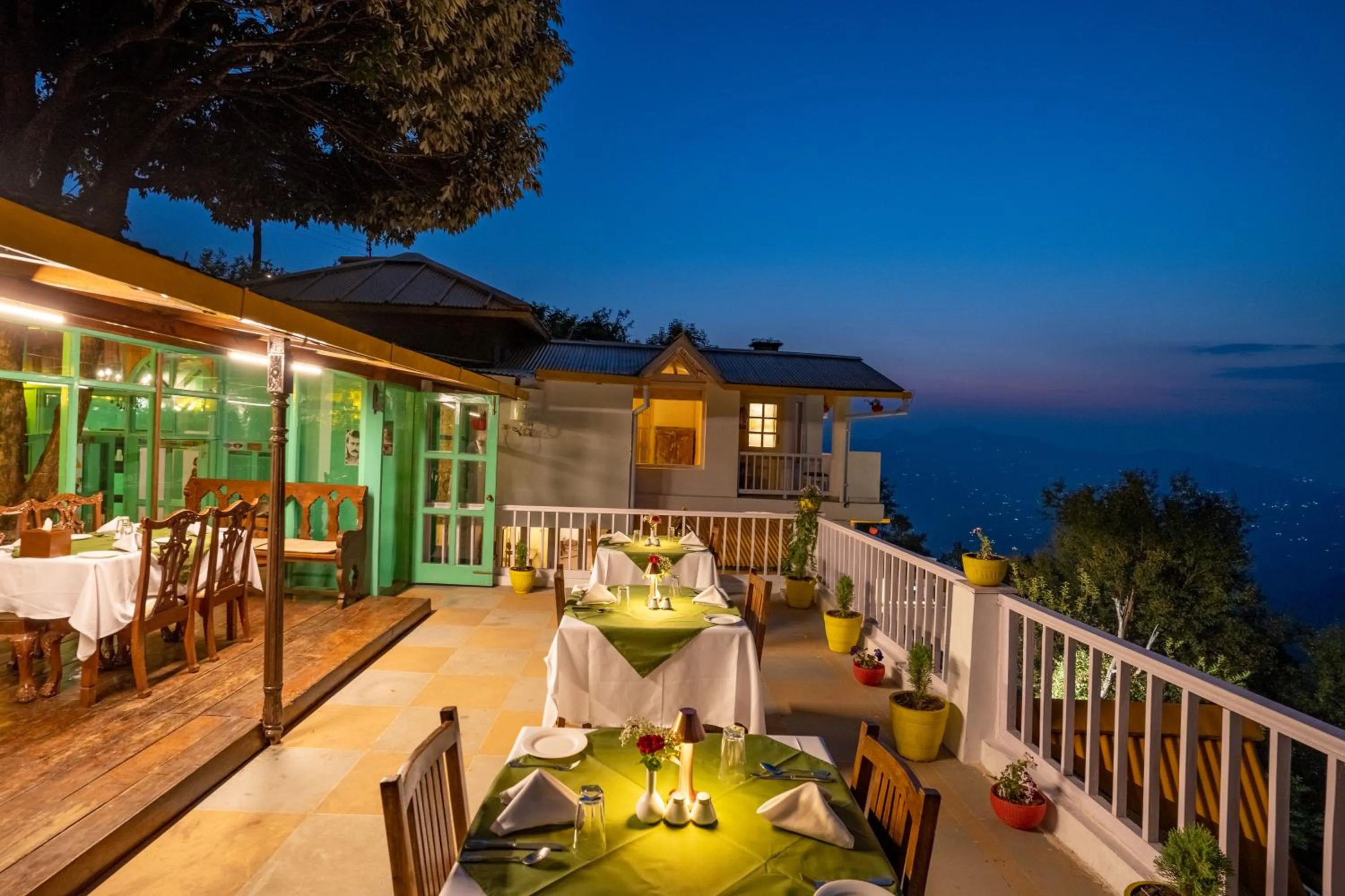 Restaurant/places to eat in Te Aroha By Shervani